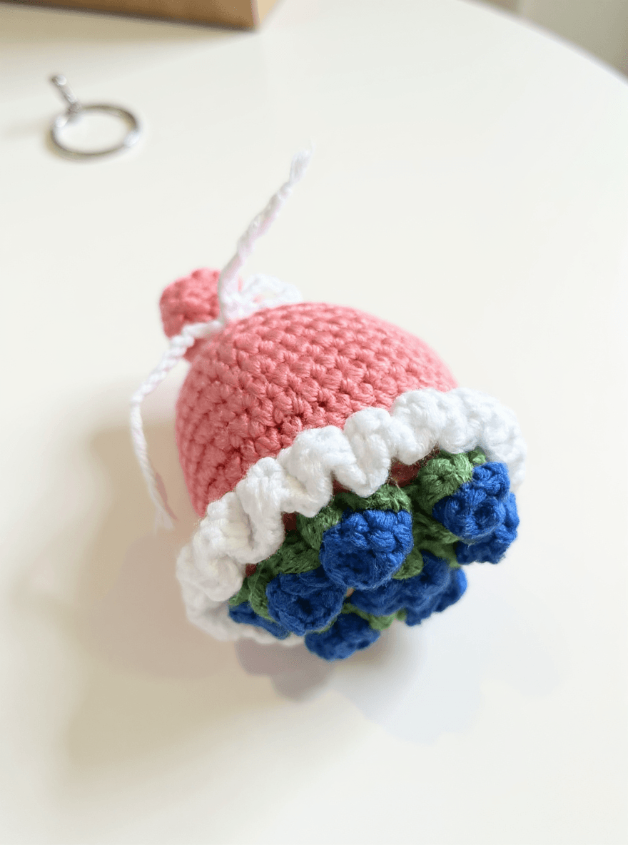 Örgü Çiçek Buketi Anahtarlık | El Yapımı Amigurumi Buket Anahtarlık | Romantik & Sevimli