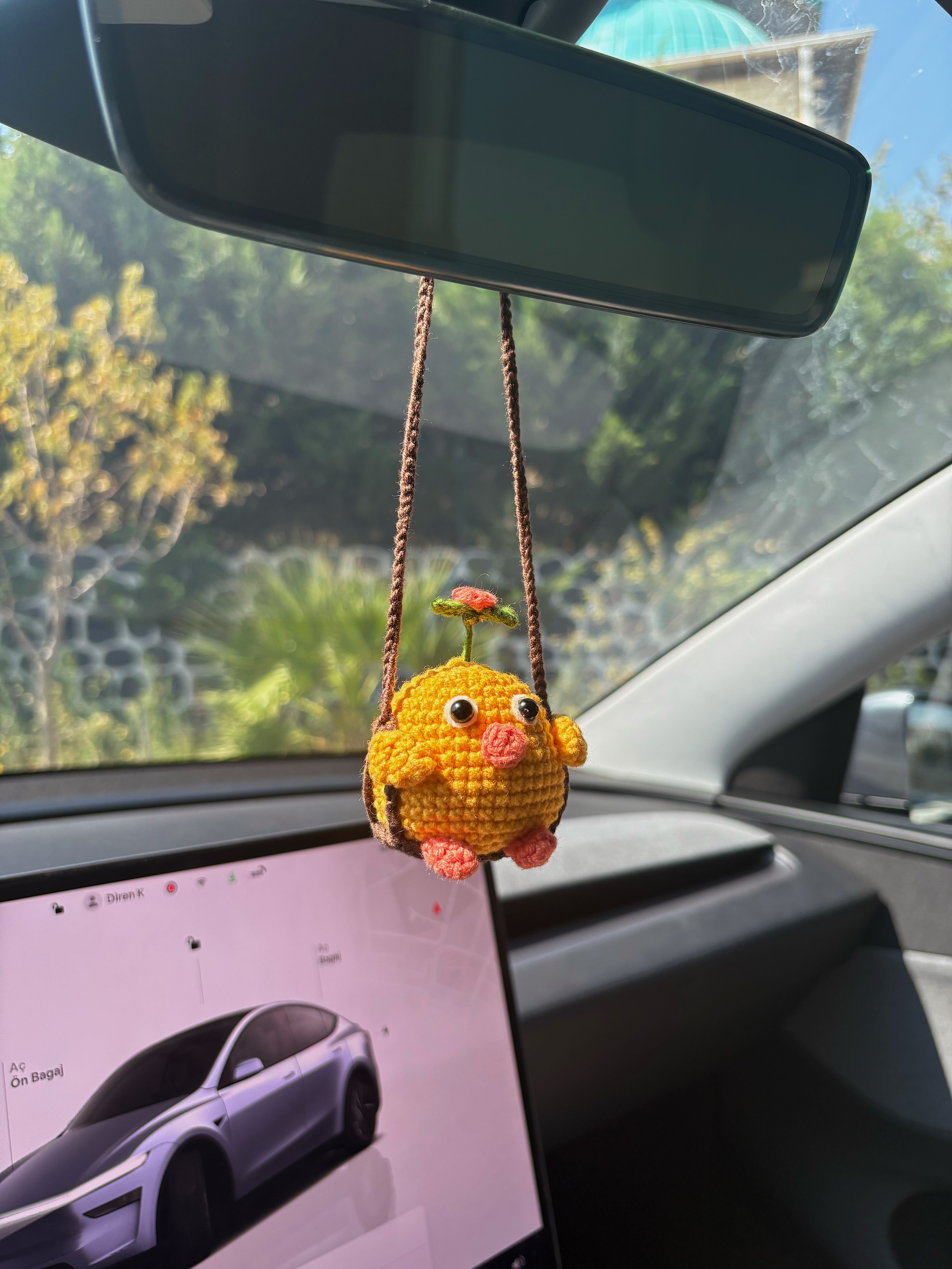 El Yapımı Tığ İşi Minik Civciv Araba Süsü | Sevimli Amigurumi Dekor