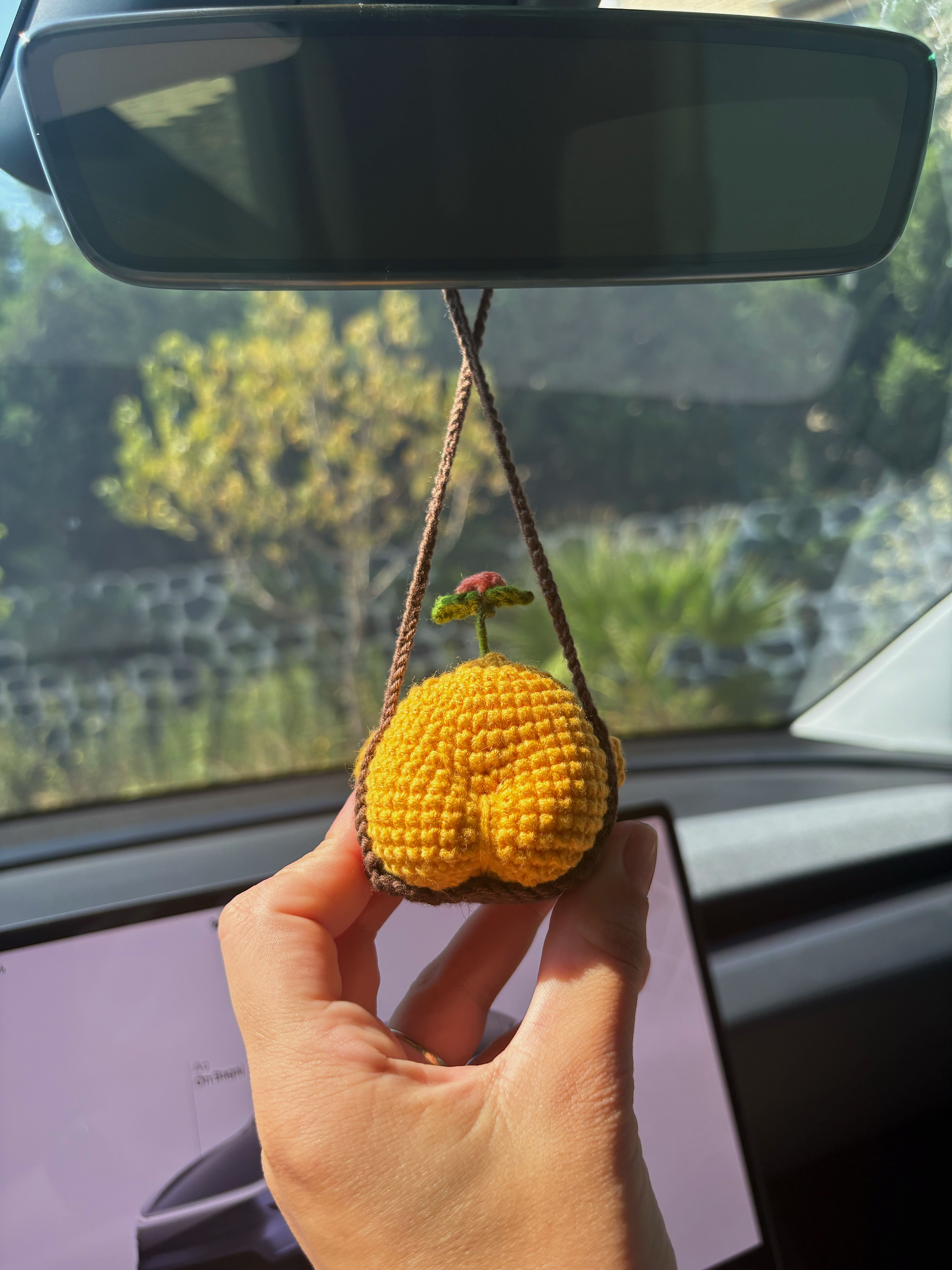 El Yapımı Tığ İşi Minik Civciv Araba Süsü | Sevimli Amigurumi Dekor