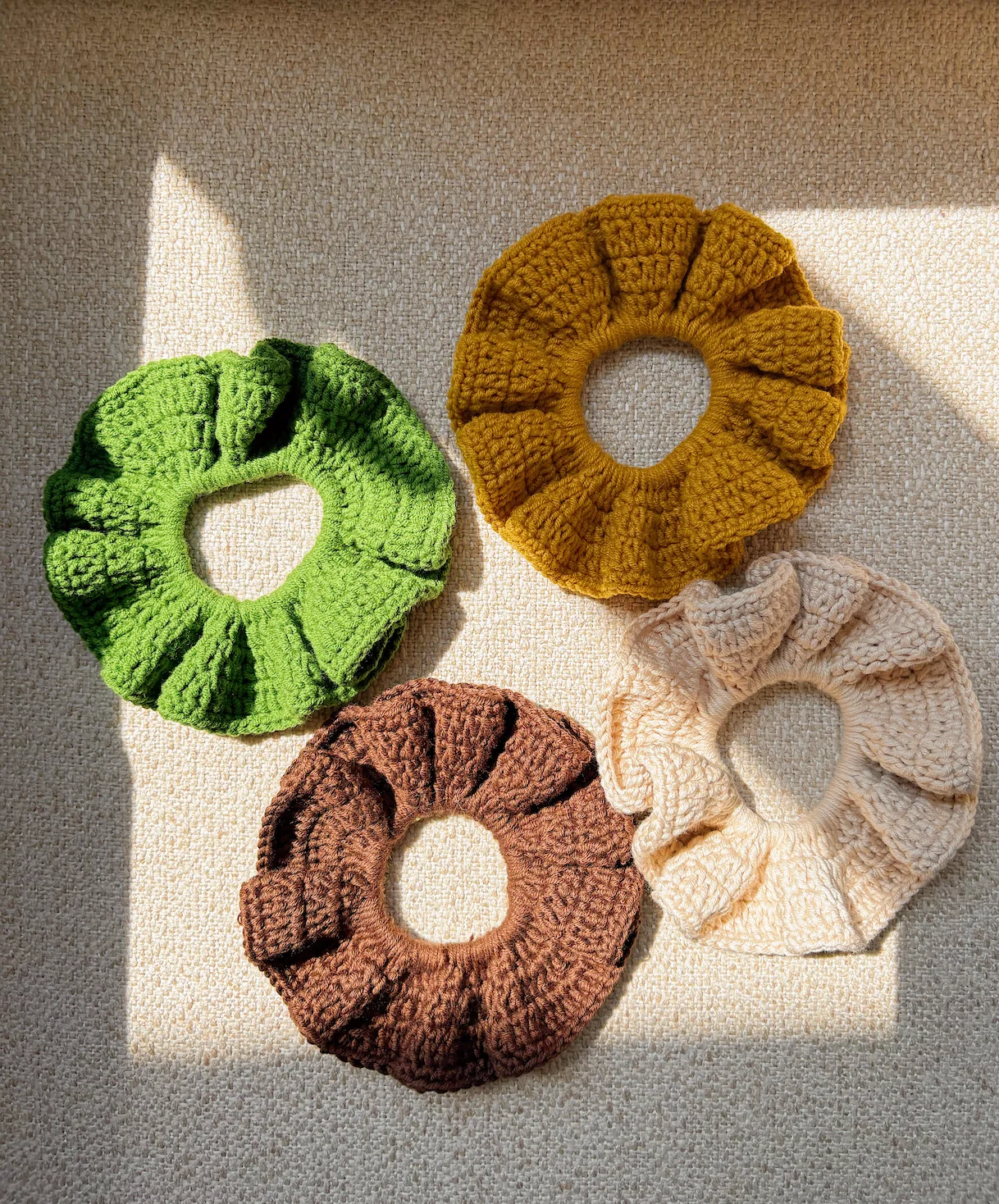 El Yapımı Örgü Saç Tokası – Renkli Scrunchie, Elastik Saç Bandı