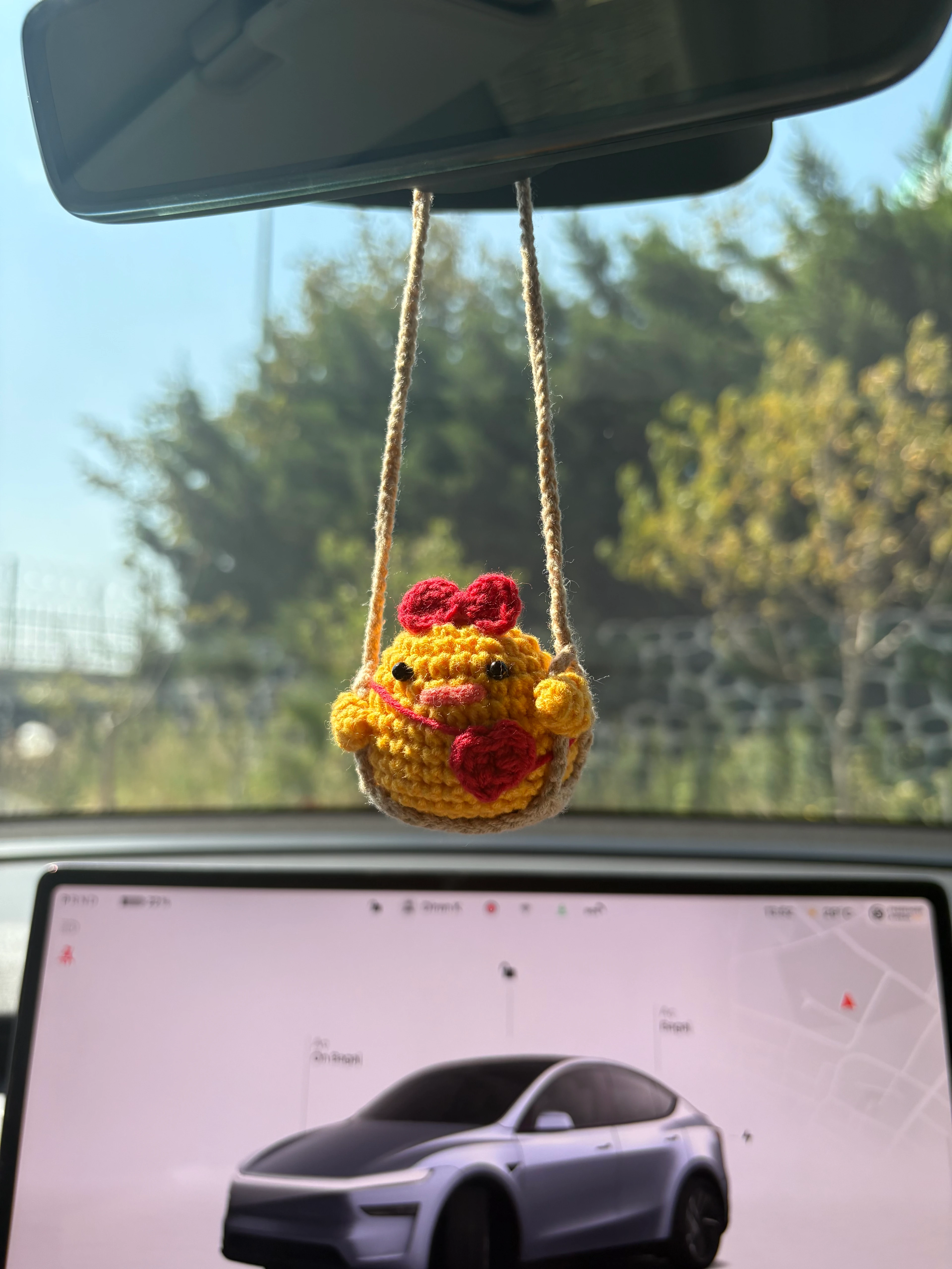Amigurumi Fiyonklu ve Çantalı Civciv Araba Süsü 