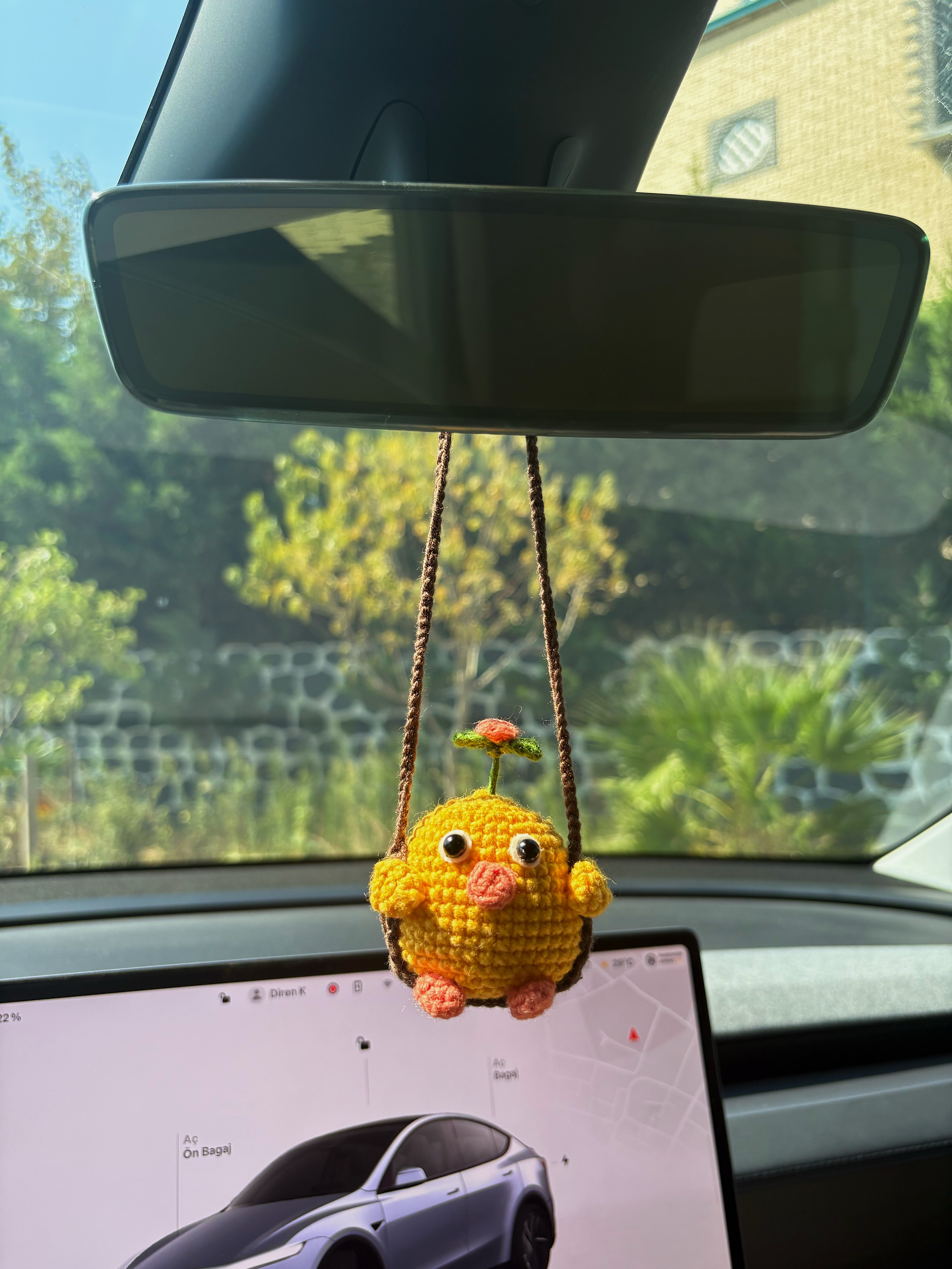 El Yapımı Tığ İşi Minik Civciv Araba Süsü | Sevimli Amigurumi Dekor