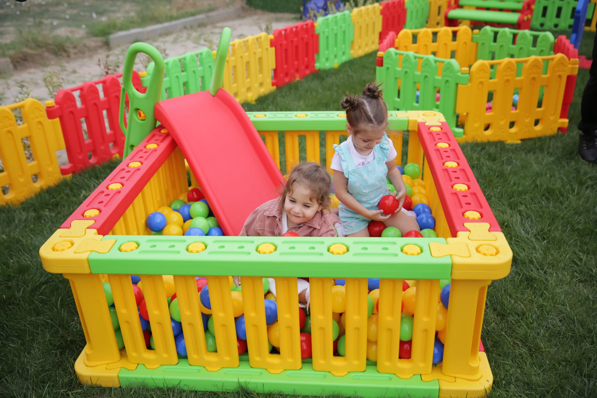 SQUARE BALL AREA I King Kids