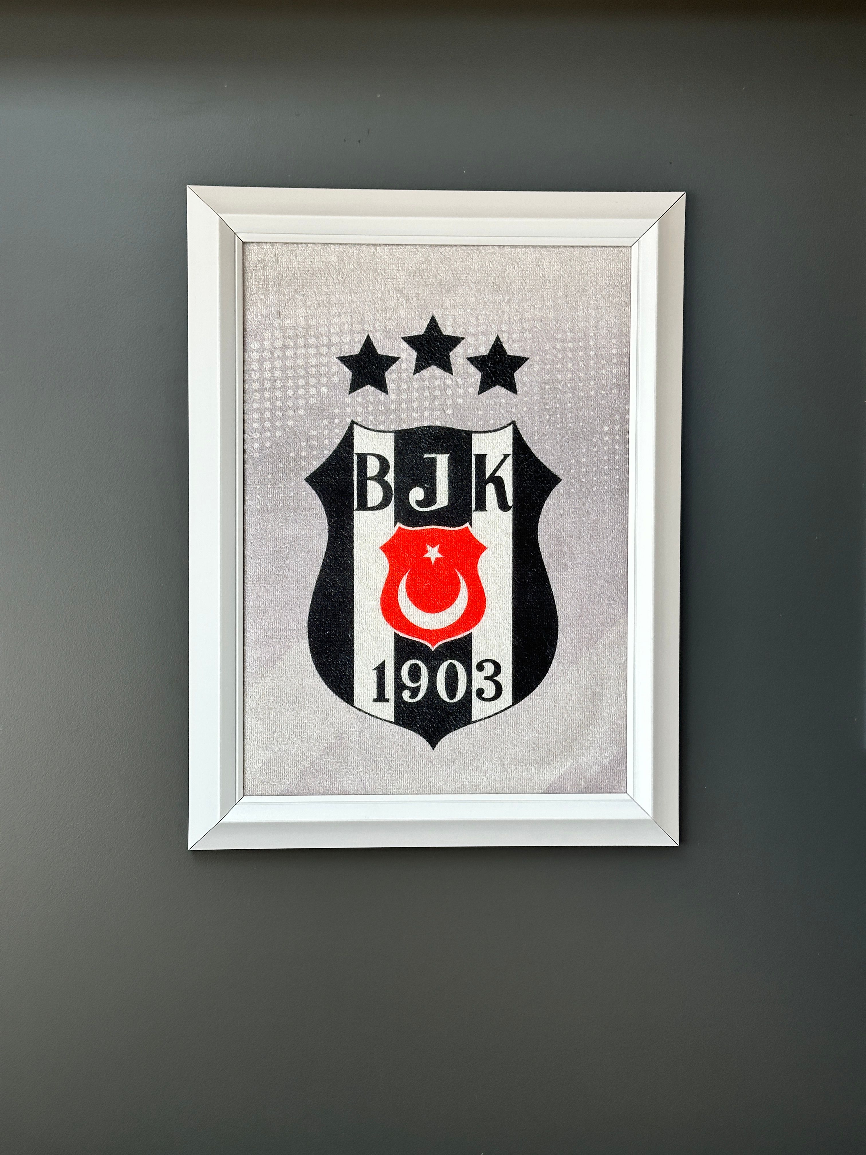 Beşiktaşlı Halı Baskı Tablo ( BJK Armalı )