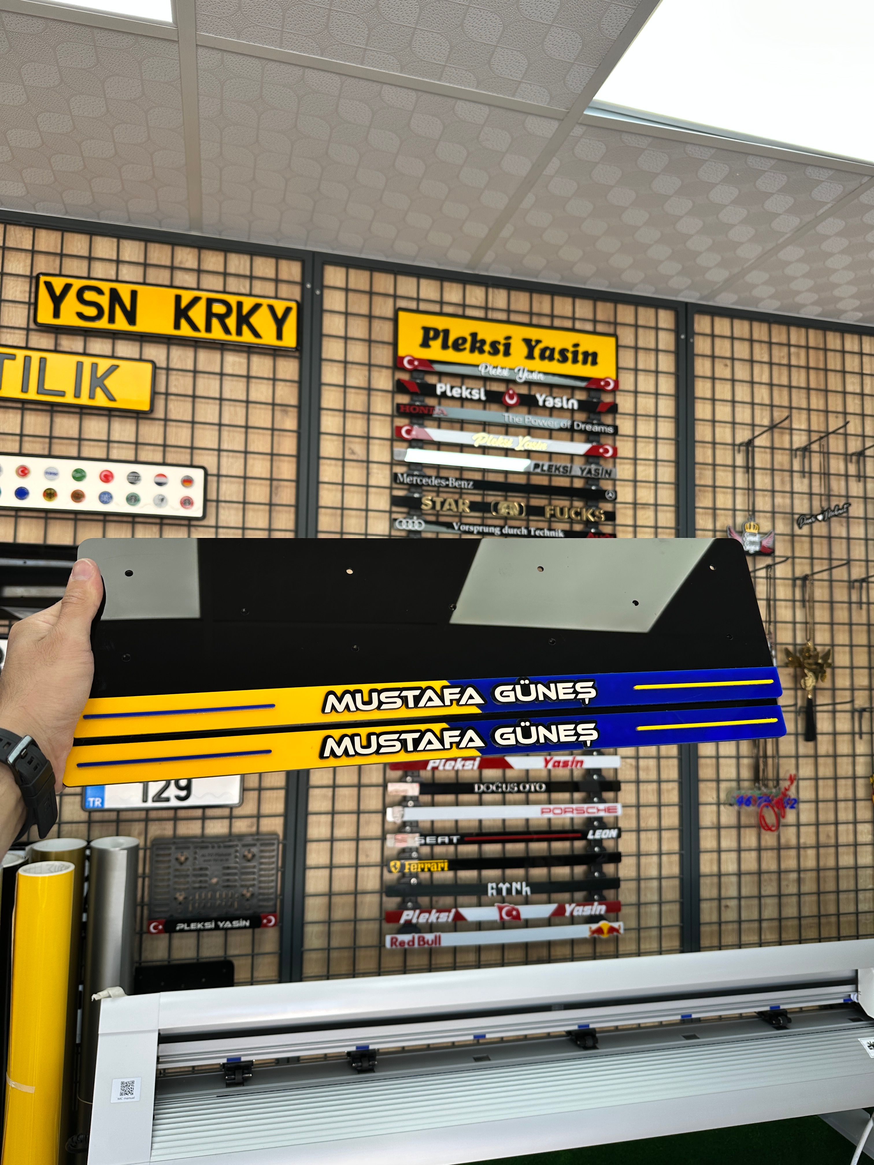 Full Pleksi Çerçevesiz Plakalık