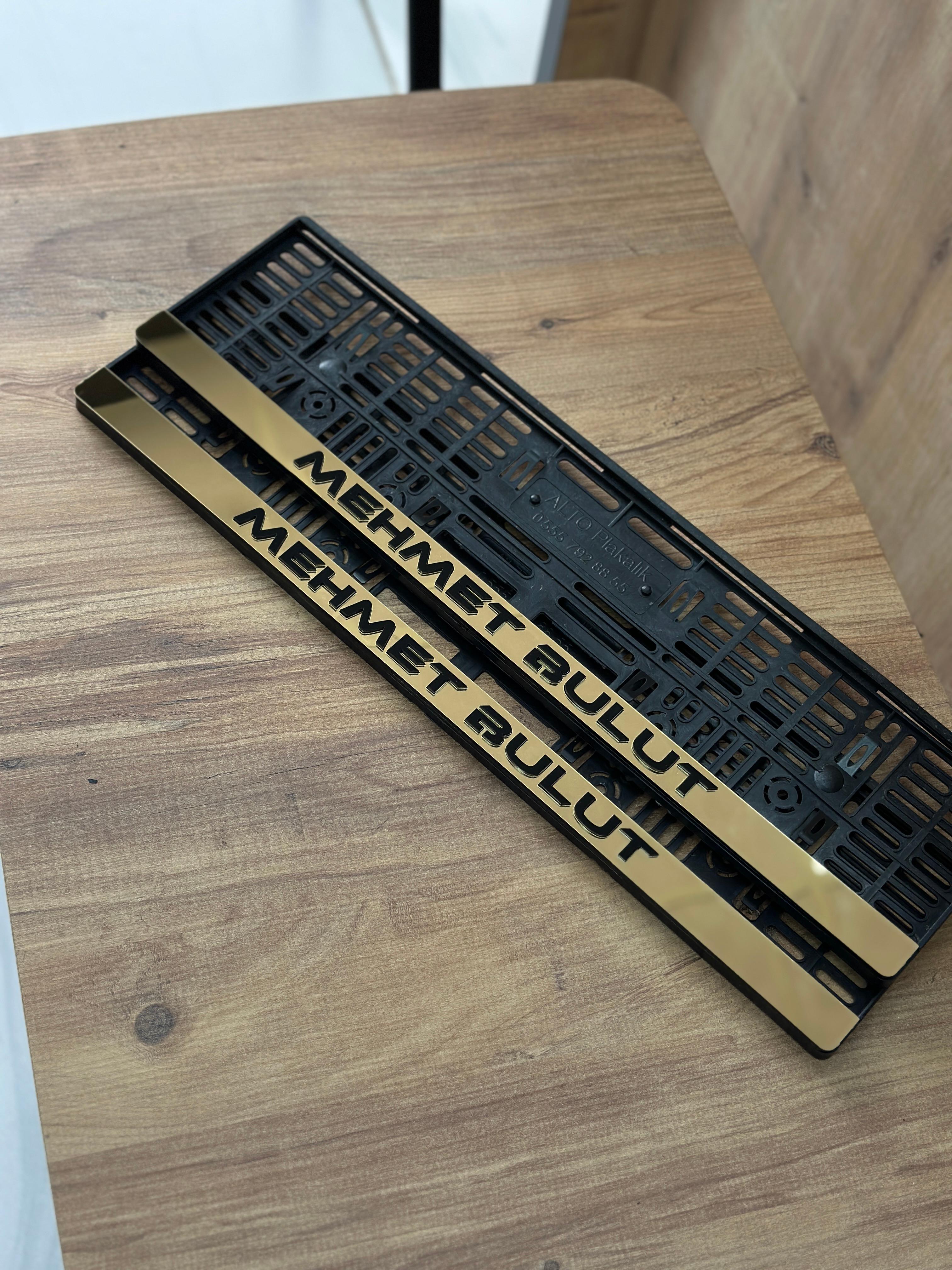 Gold Çerçeveli Takmatik Plakalık