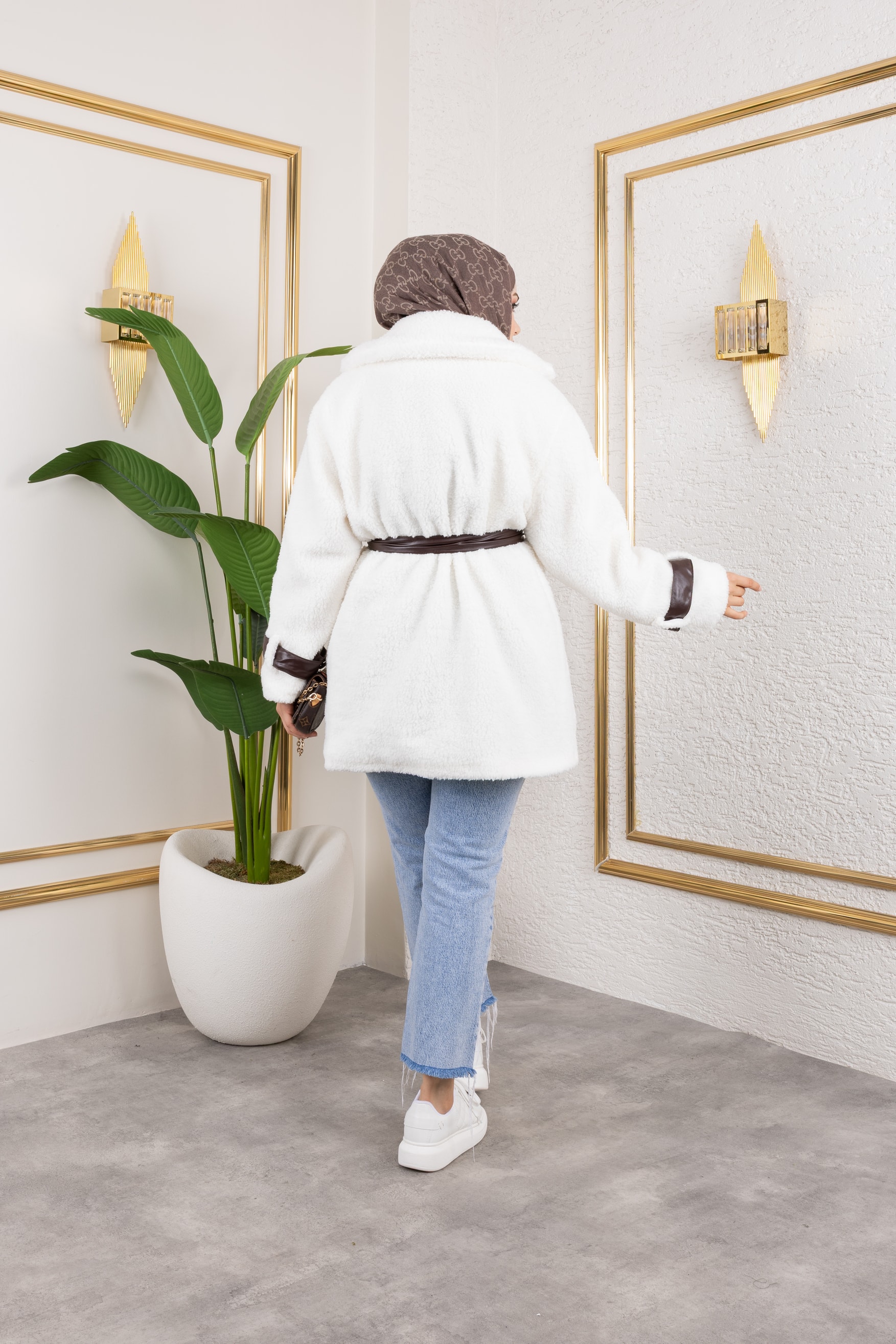 Deri Detaylı Peluş Mont