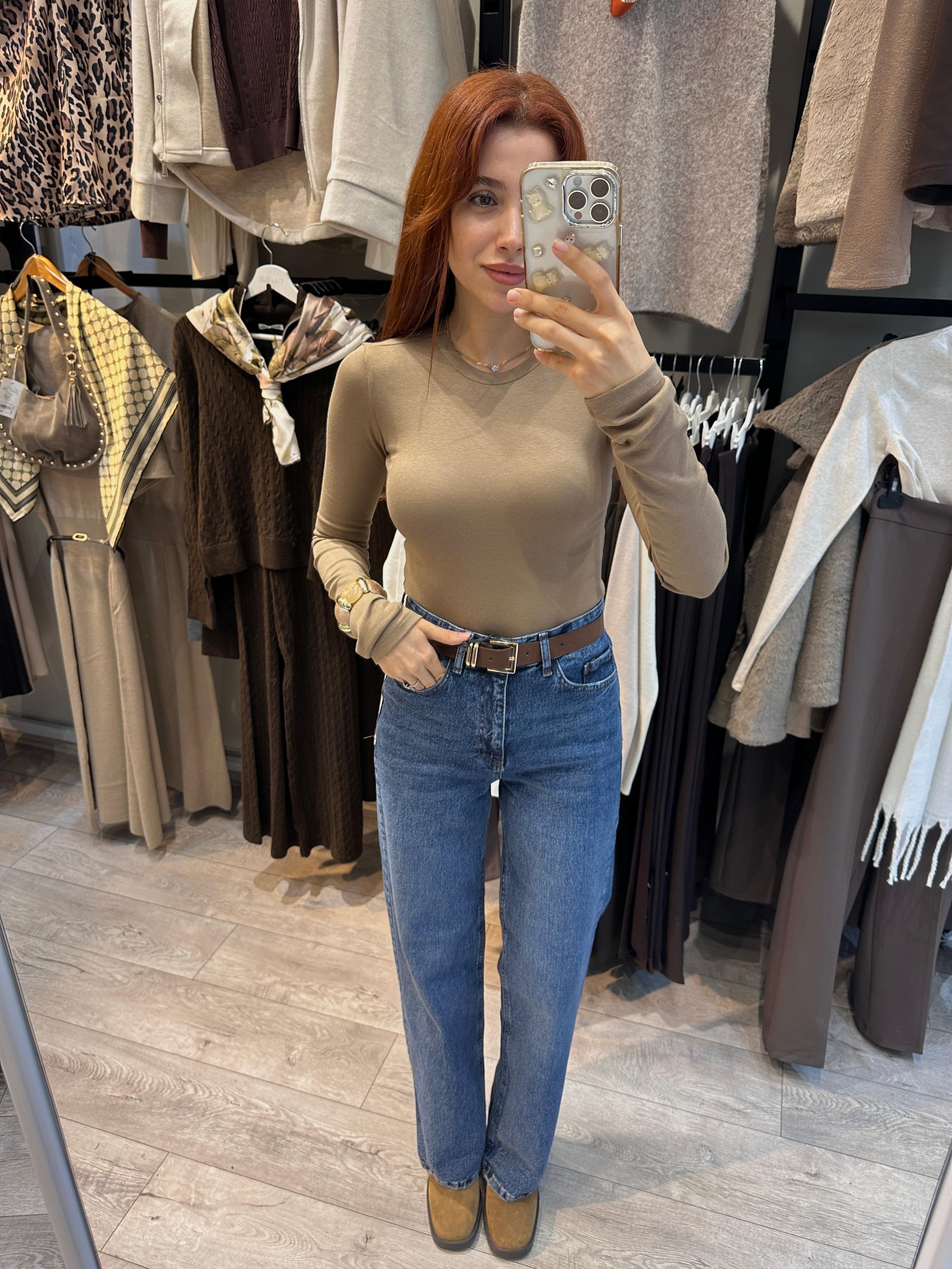 DİLVİN PARMAK GEÇMELİ UZUN KOLLU TOP BLUZ