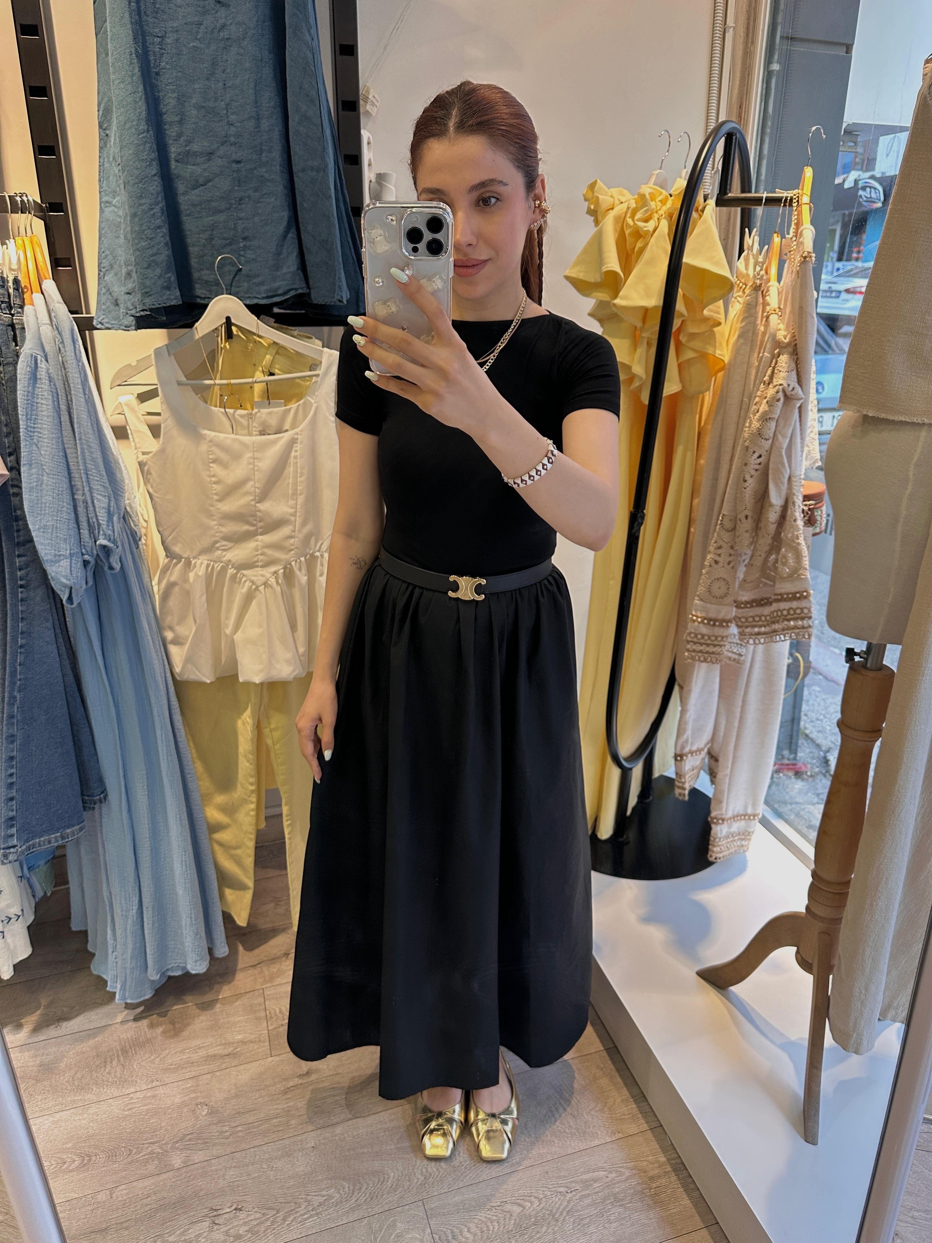 ZR MODEL KISA KOL ELBİSE SİYAH