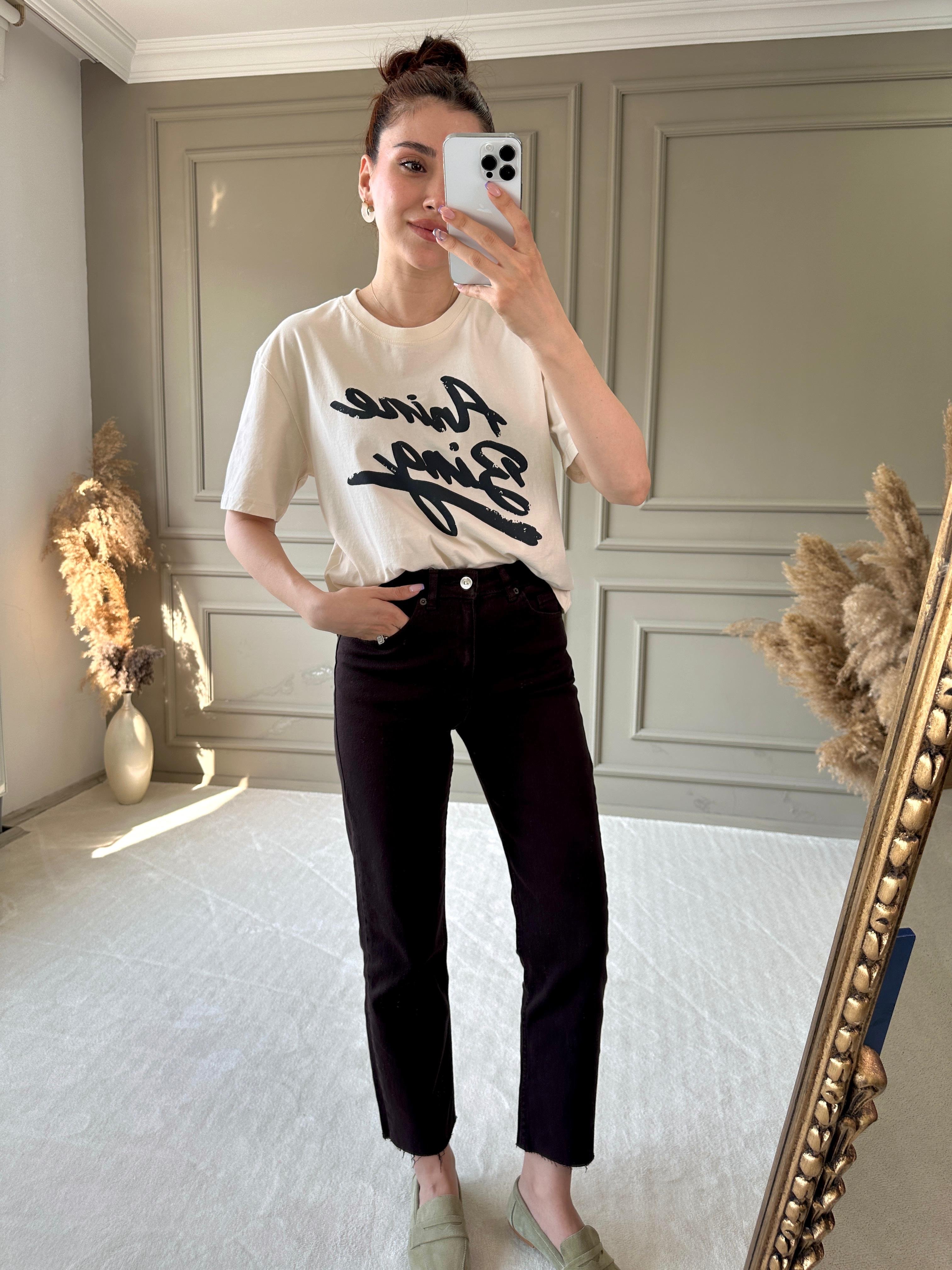 ZR MODEL KESİK PAÇA BOYFİT JEAN