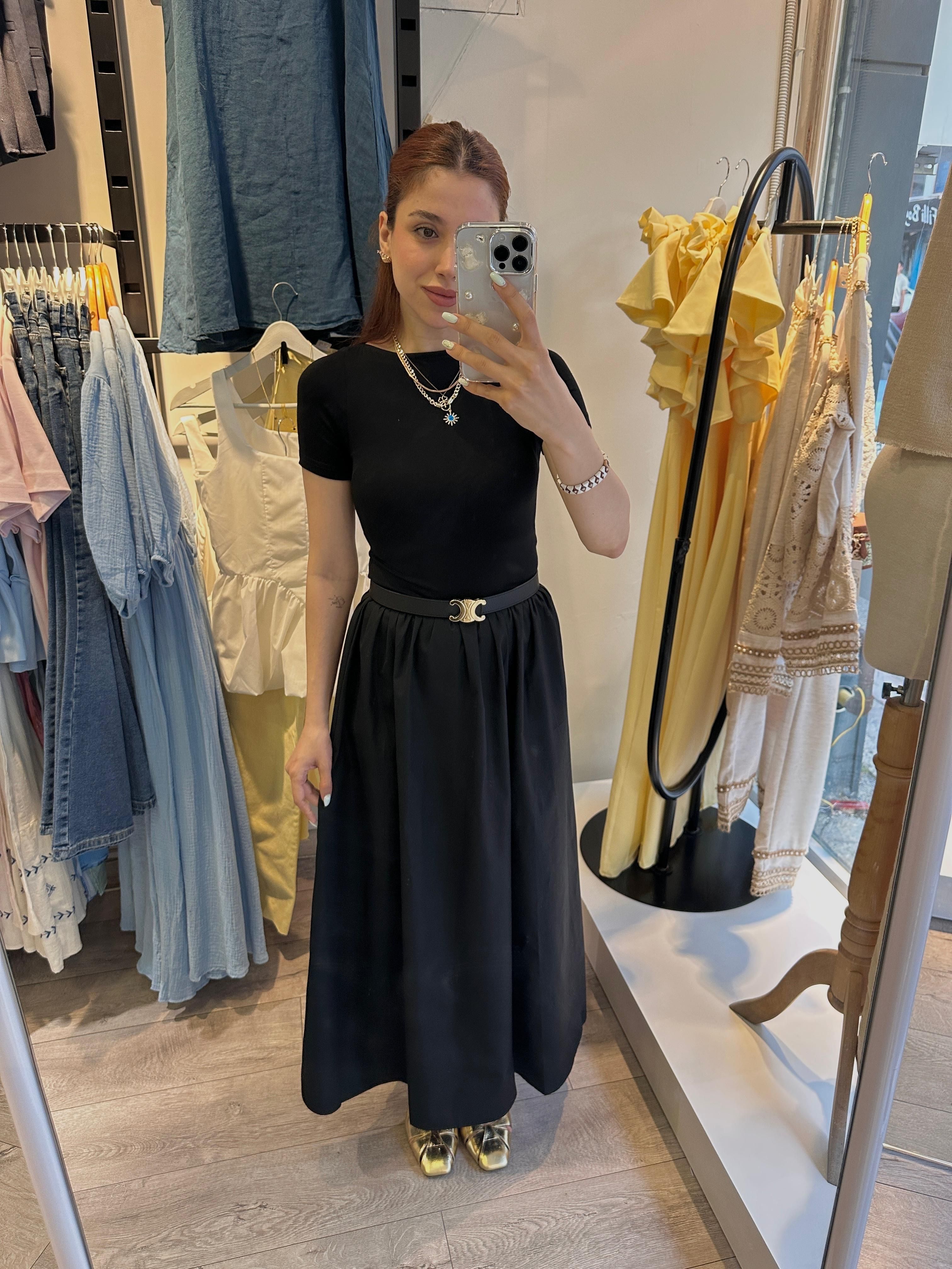 ZR MODEL KISA KOL ELBİSE SİYAH