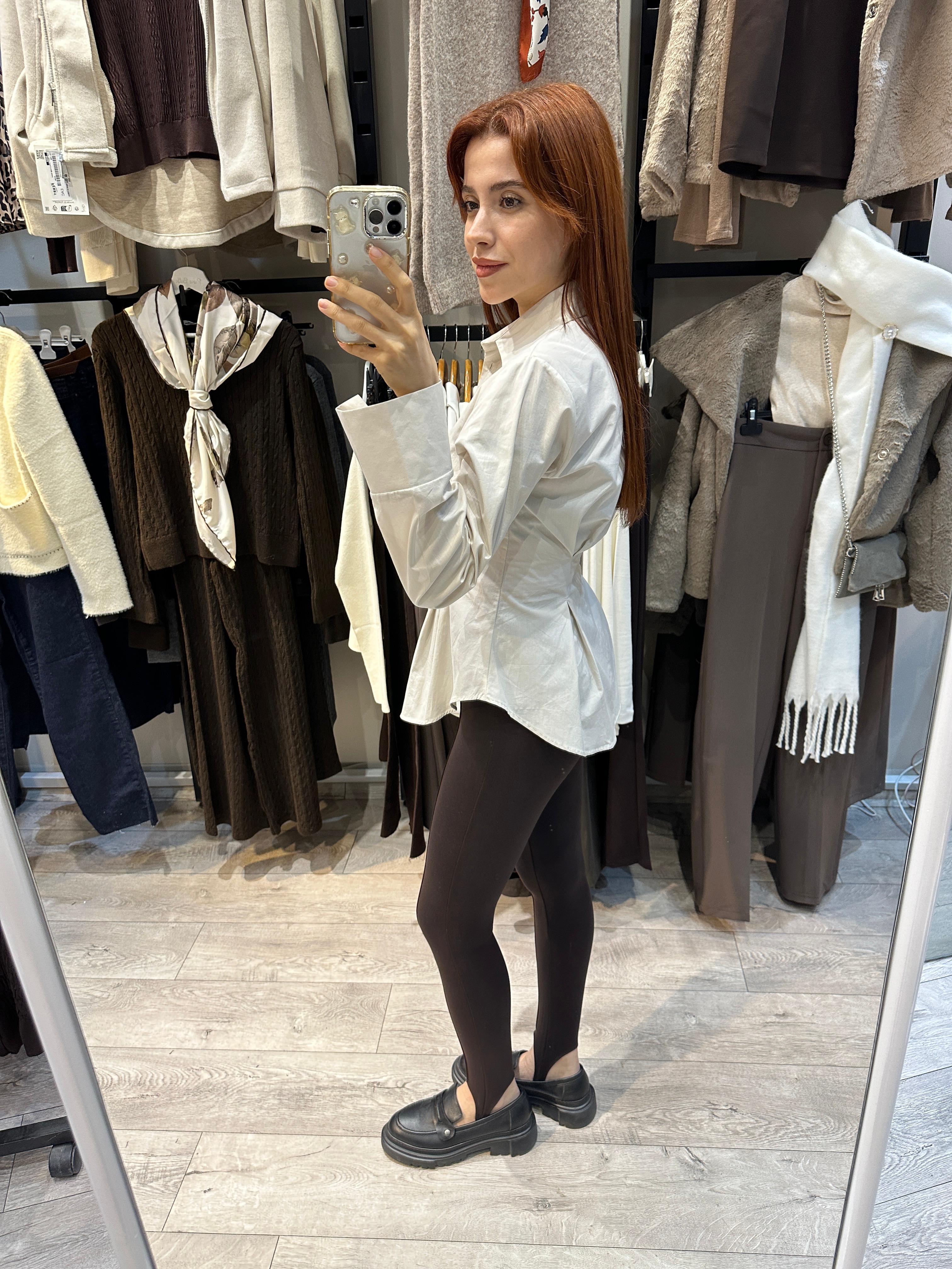 RV ÇIMA DETAYLI LASTİKLİ TAYT