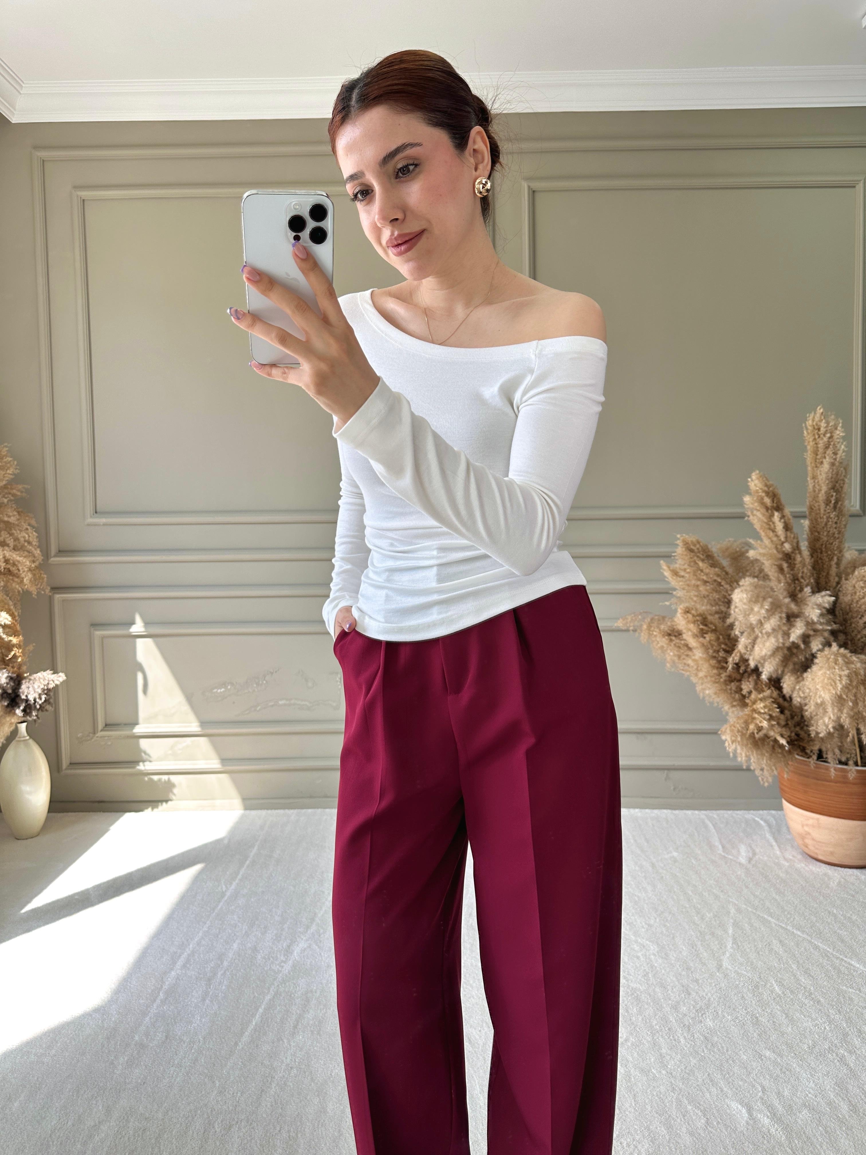 GENİŞ YAKA YANLARI BÜZGÜLÜ BODY - Beyaz