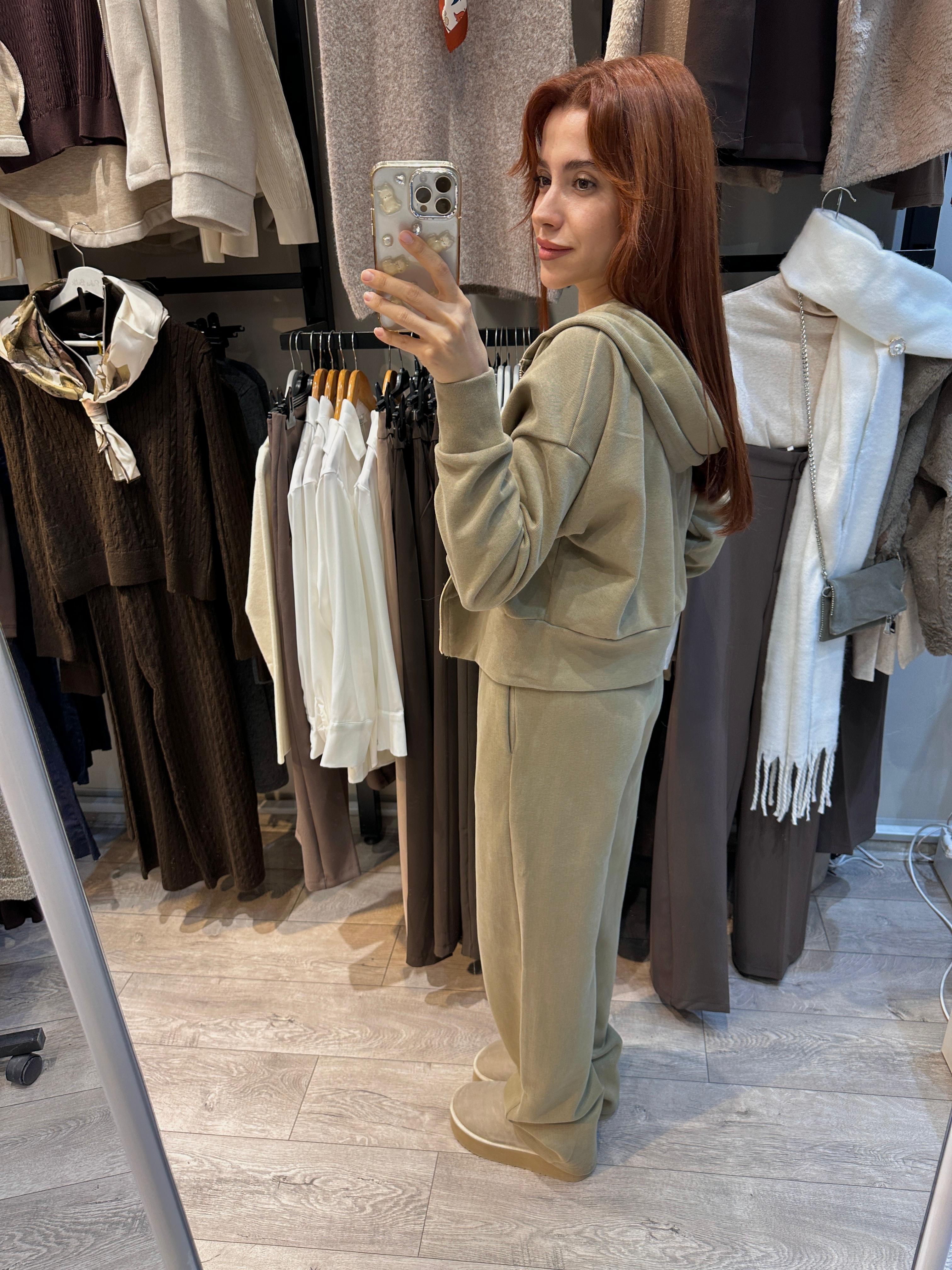 KAPŞONLU TRİKO TAKIM