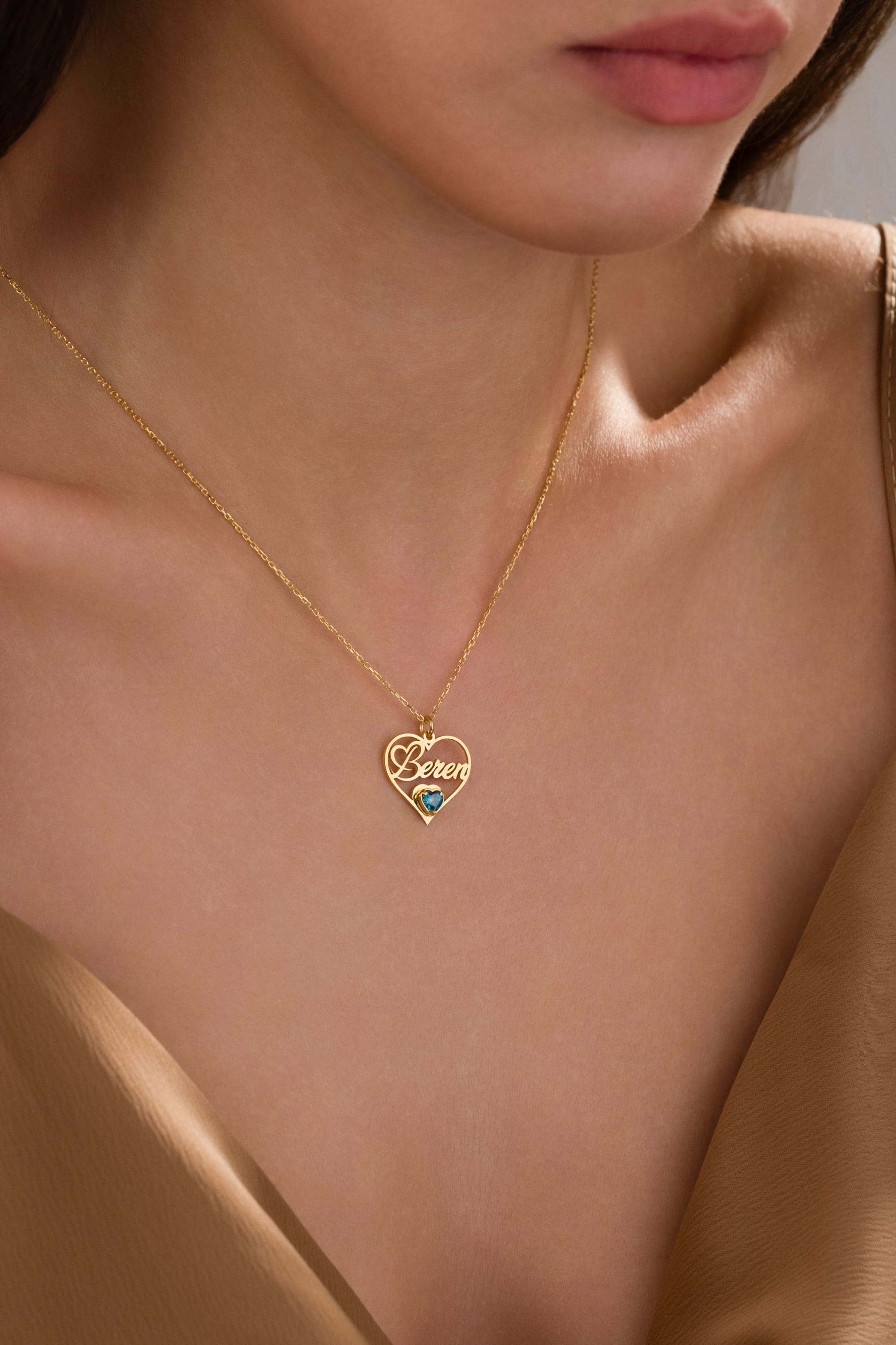 925 Ayar Gümüş Kişiye Özel Kalp İçinde İsimli Kolye cover pic