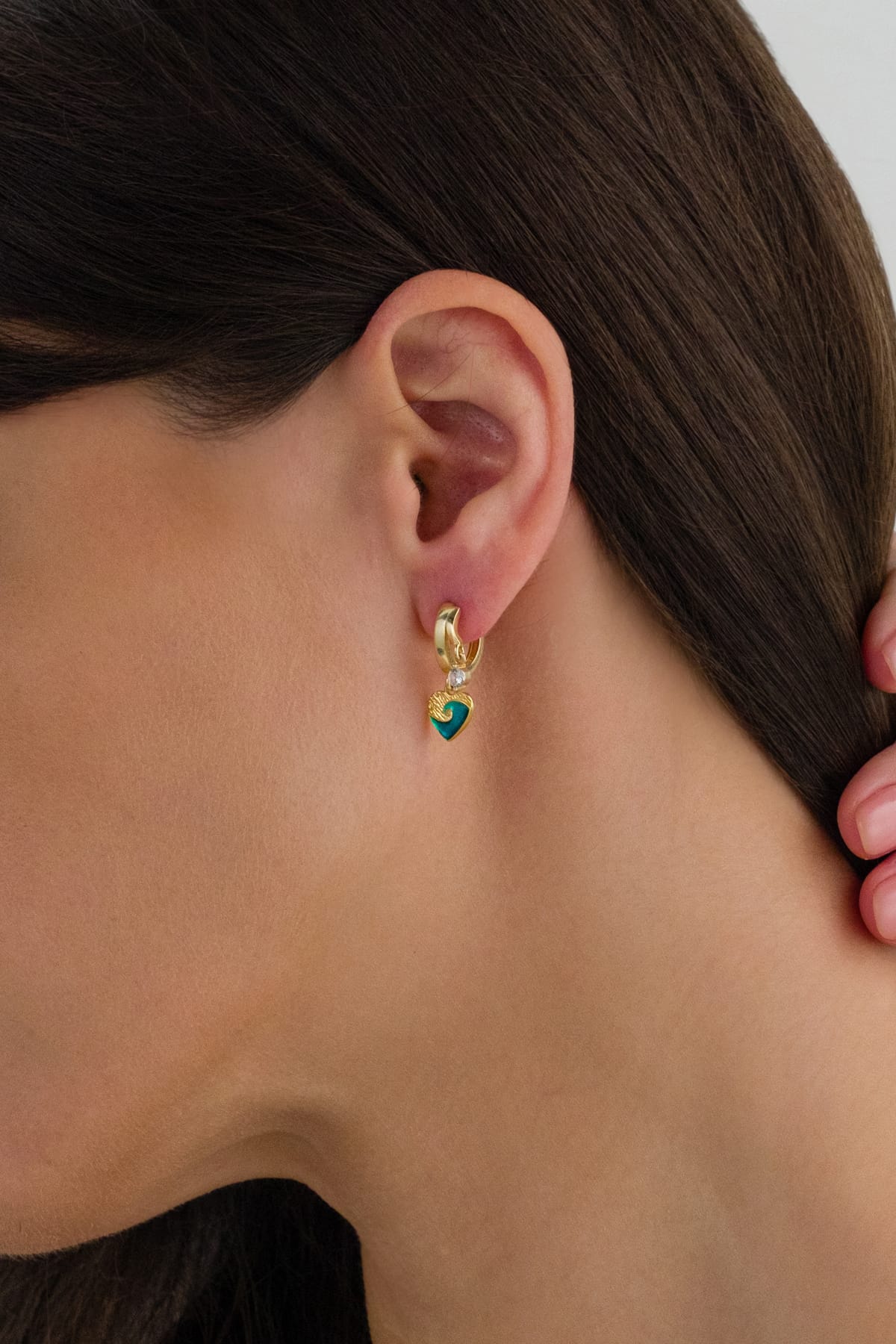 Turkuaz Dalga Desenli Kalpli Gold 925 Ayar Gümüş Sallantılı Küpe 0 image