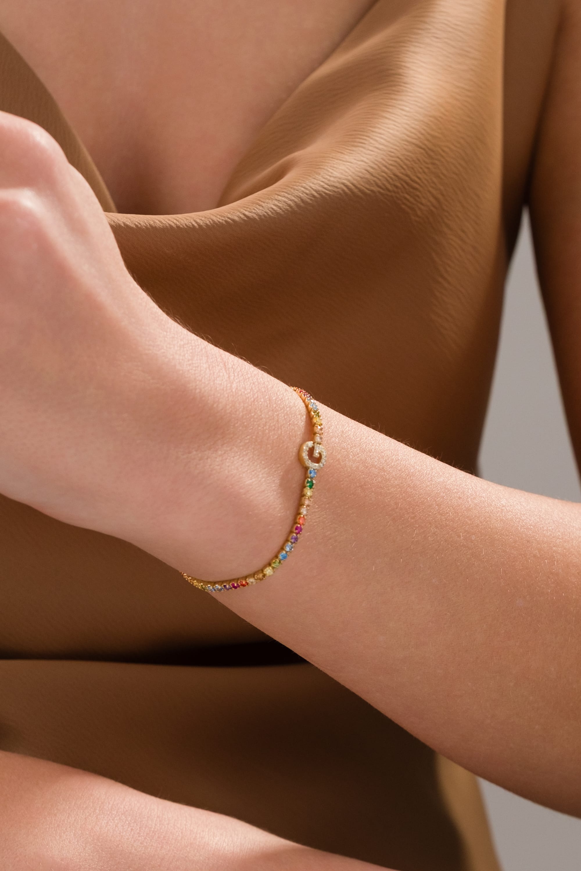 925 Ayar Gümüş Renkli Taşlı Harf Bileklik cover pic