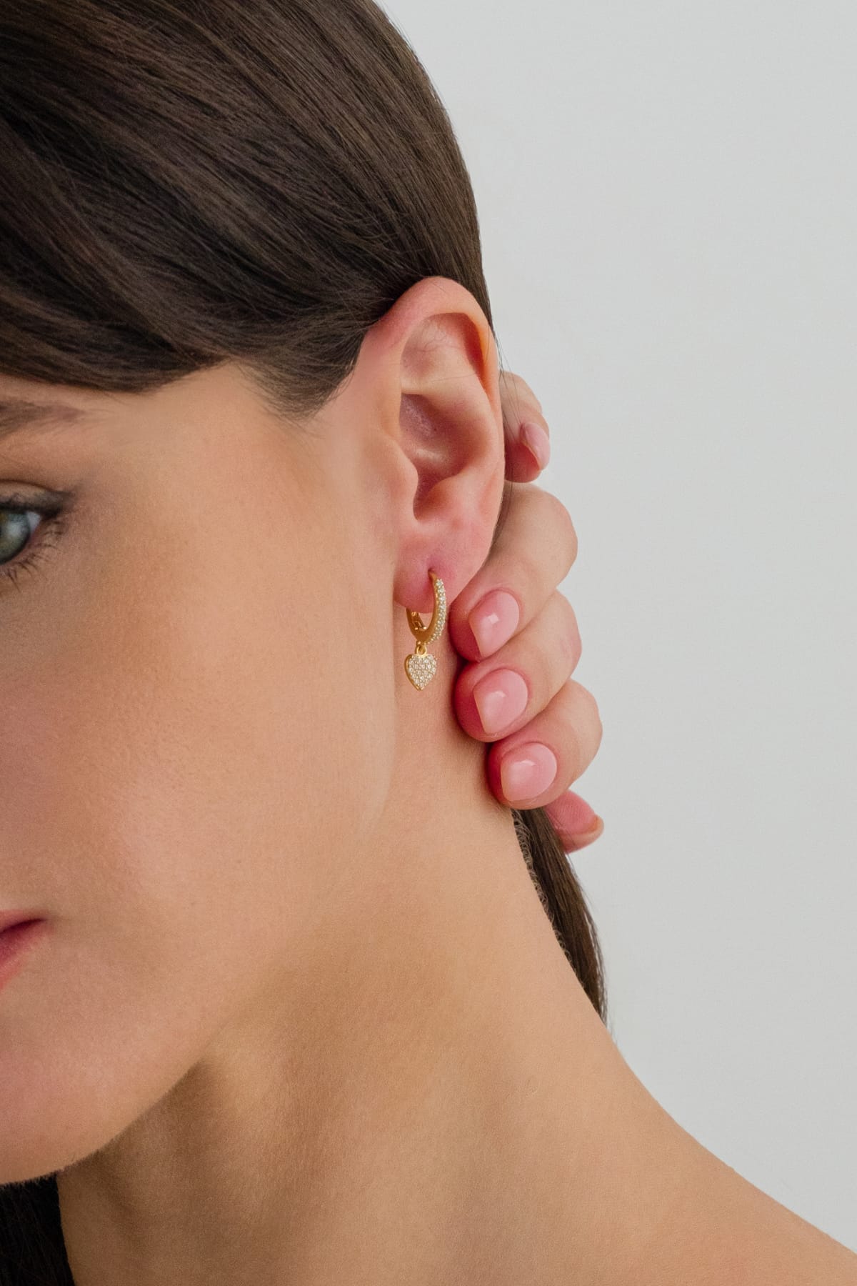 Zirkon Taşlı Kalp Sallantılı Gold 925 Ayar Gümüş Halka Küpe cover pic