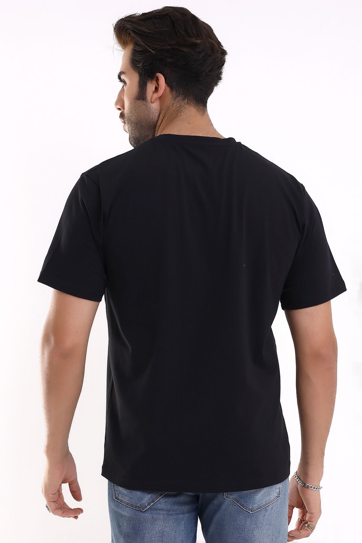 KISA KOLLU SİYAH ERKEK T-SHIRT