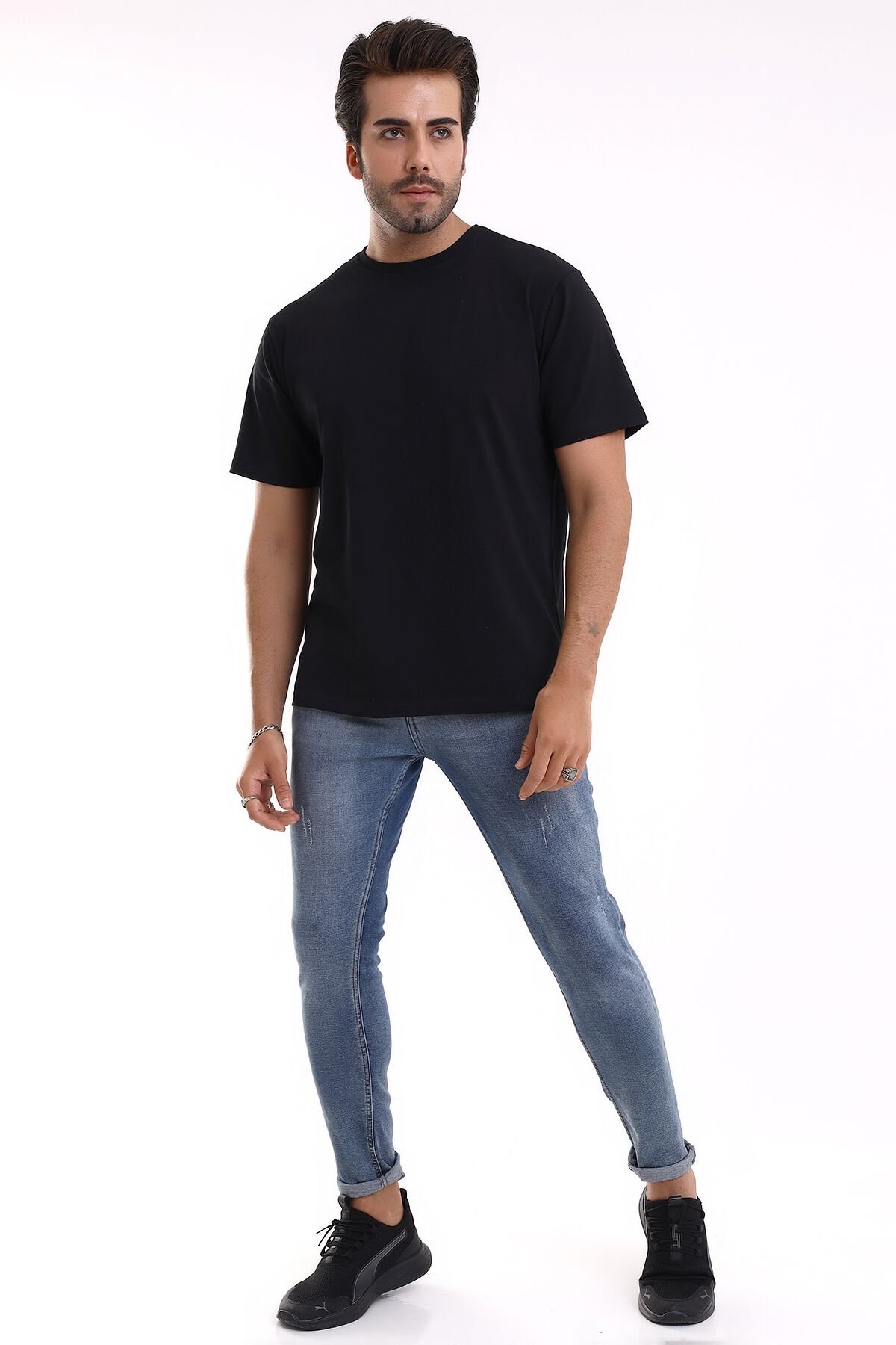 KISA KOLLU SİYAH ERKEK T-SHIRT