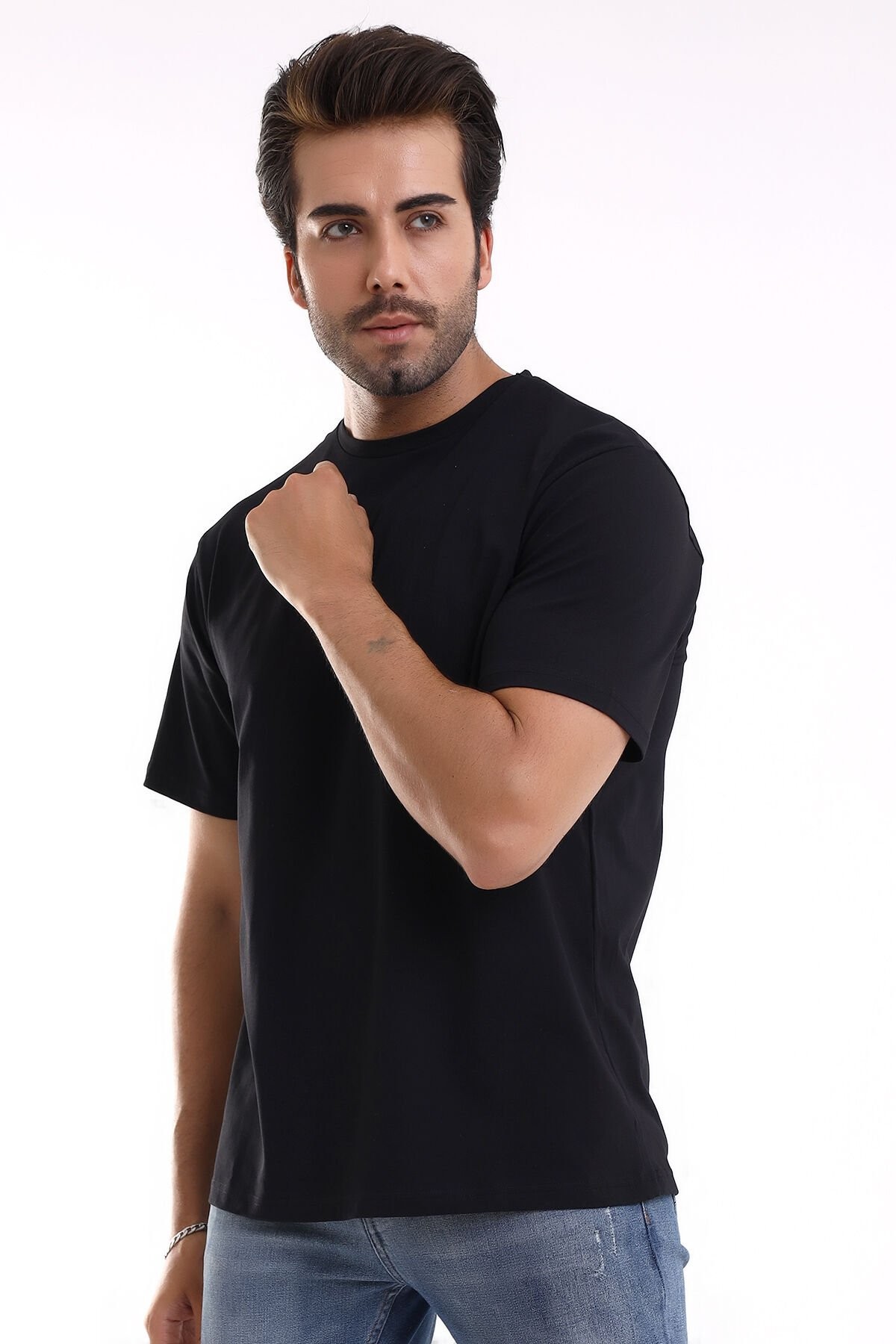 KISA KOLLU SİYAH ERKEK T-SHIRT