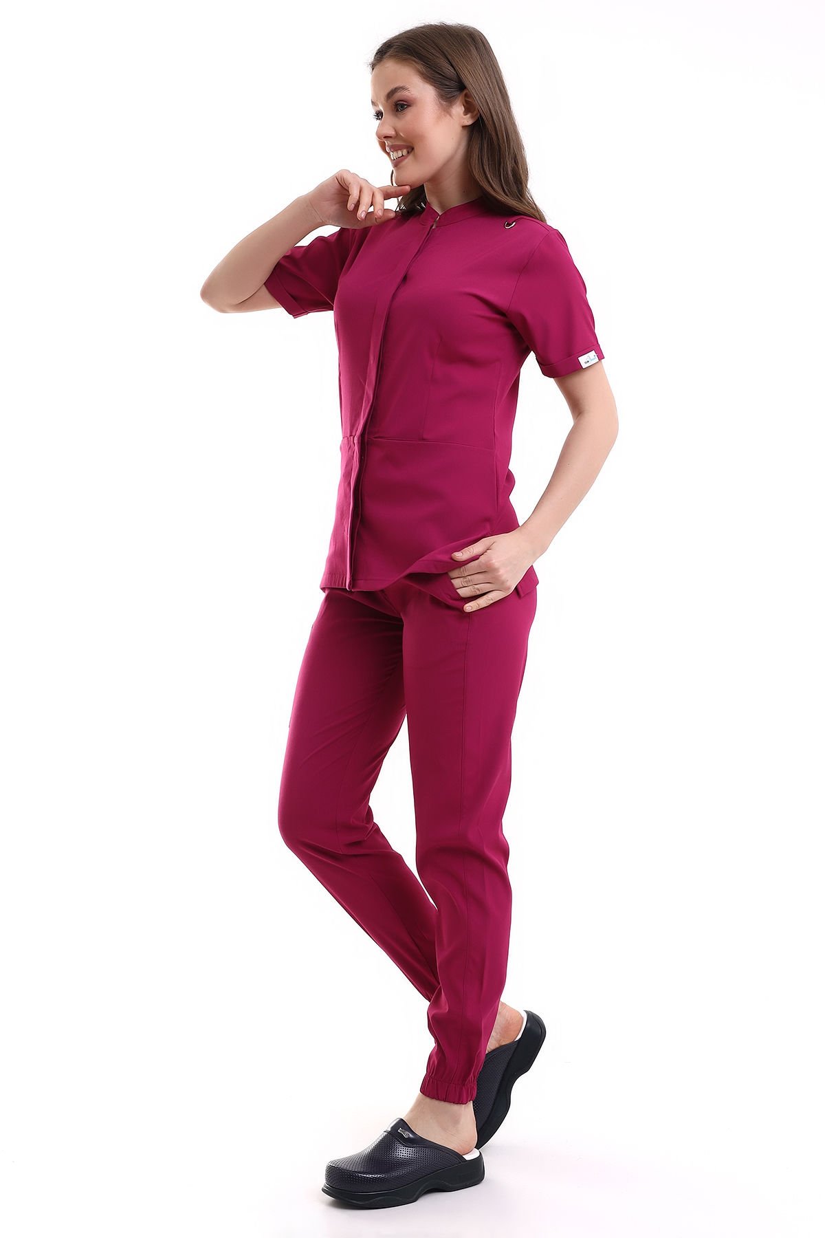 ÇITÇITLI JOGGER PANTOLONLU VETERİNER HEKİM FORMASI TAKIMI