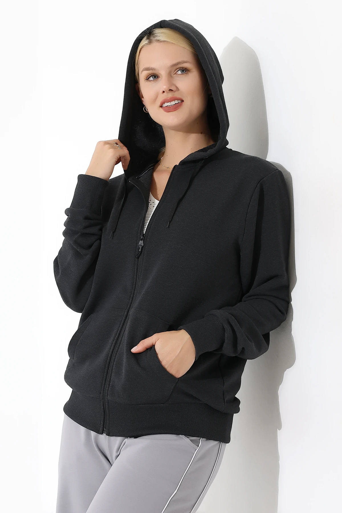  Su Geçirmez Çantalı Antrasit Kapşonlu Fermuarlı Kadın Hırka