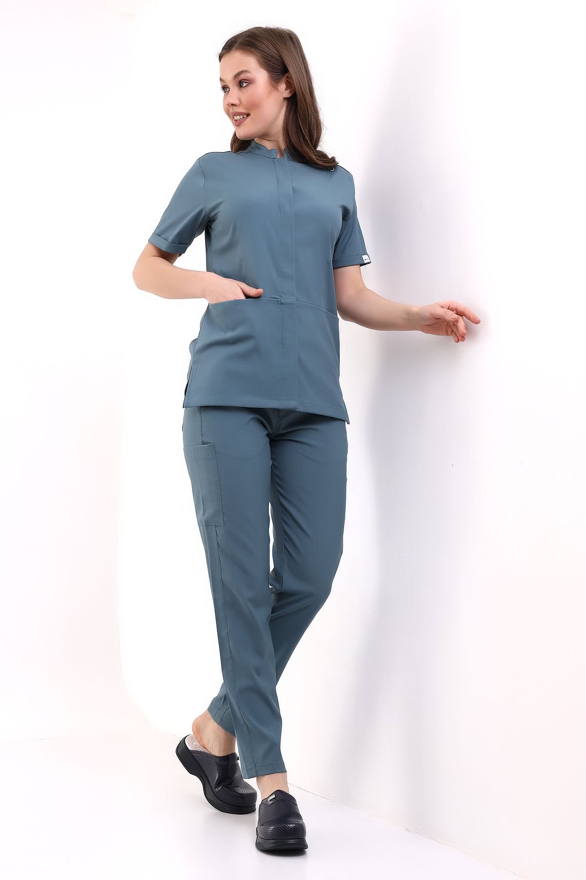 ÇIÇITLI KADIN LİKRALI SCRUBS FORMA