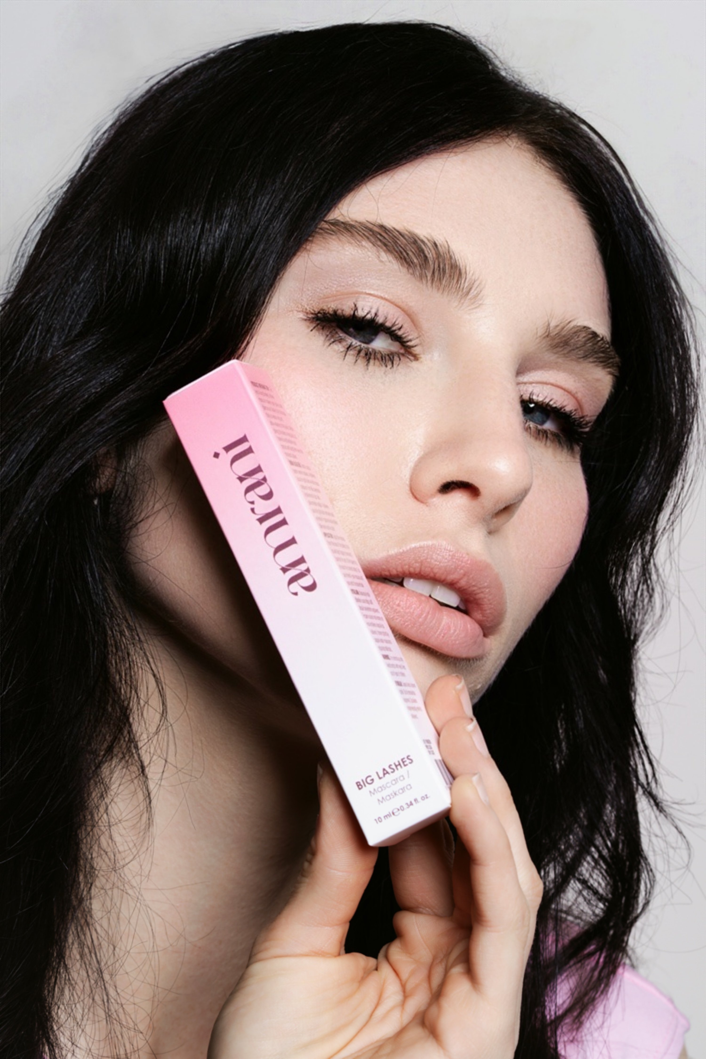 Big Lashes – Ekstra Uzatıcı ve Hacimlendirici Maskara