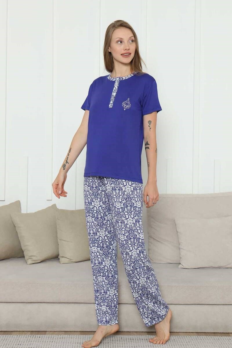 Kadın Saks Mavi 3 Düğmeli Etnik Desen Likralı Viskon Kısa Kol Pijama Takımı