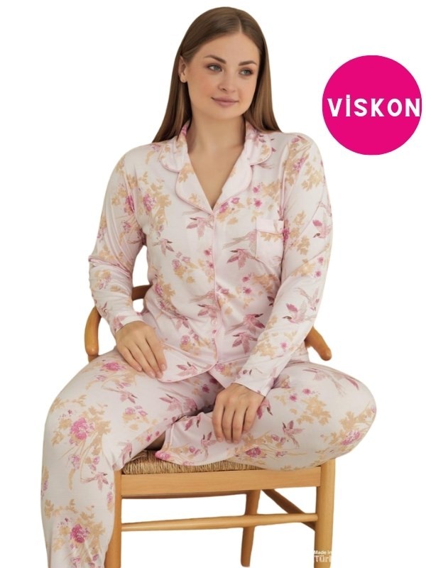 Pembe Kuşlu Büyük Beden Viskon Önden Düğme Gömlek Yaka Göğüs Cepli Uzun Kol Mevsimlik Pijama Takımı