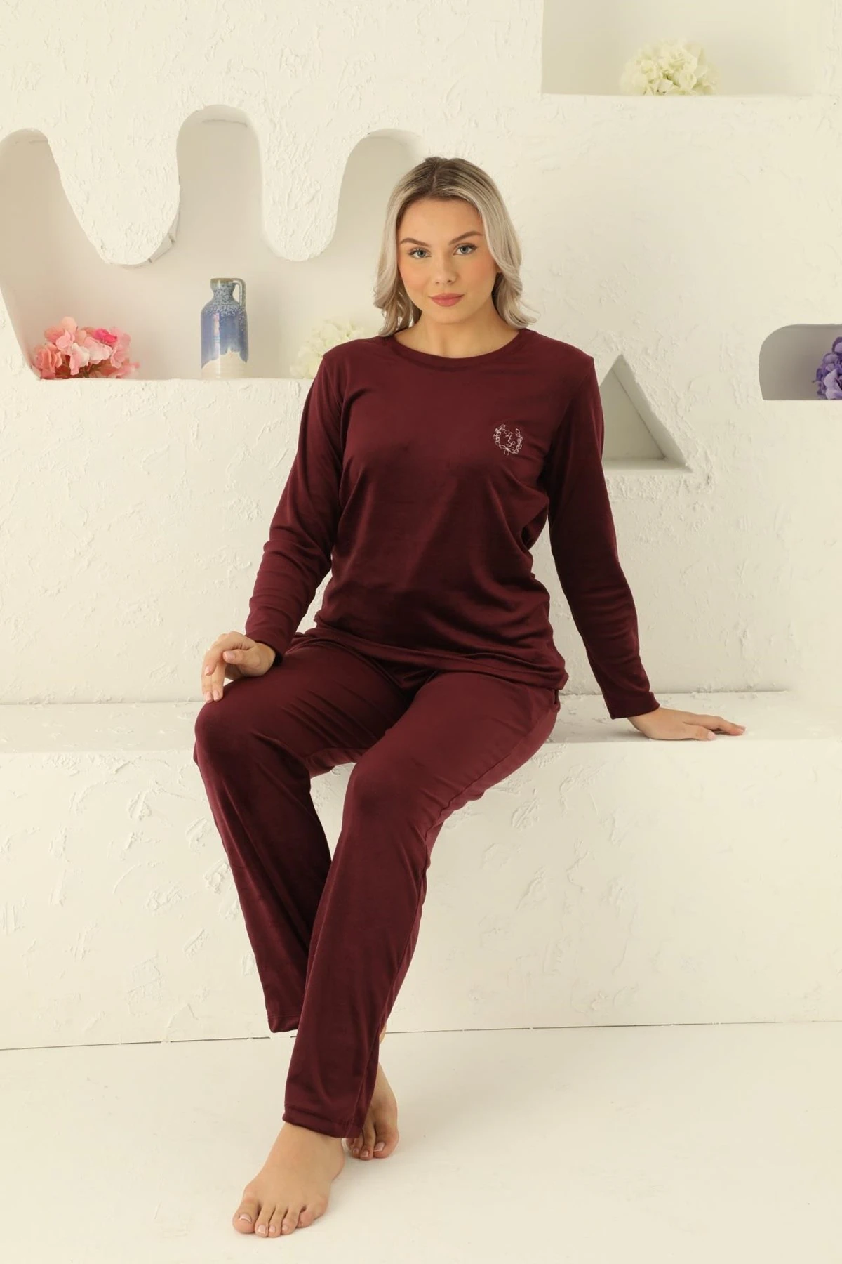 Kadın Bisiklet Yaka Düğmesiz İpeksi Yumuşak Kadife Kışlık Uzun Kol Cepli Pijama Takımı