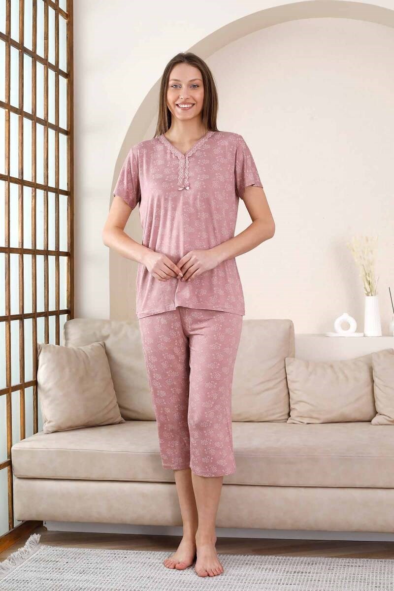 Kadın Gül Kurusu V Yaka Dantel Detay Viskon 3 Düğmeli Kısa Kol Yazlık Kapri Pijama Takımı 
