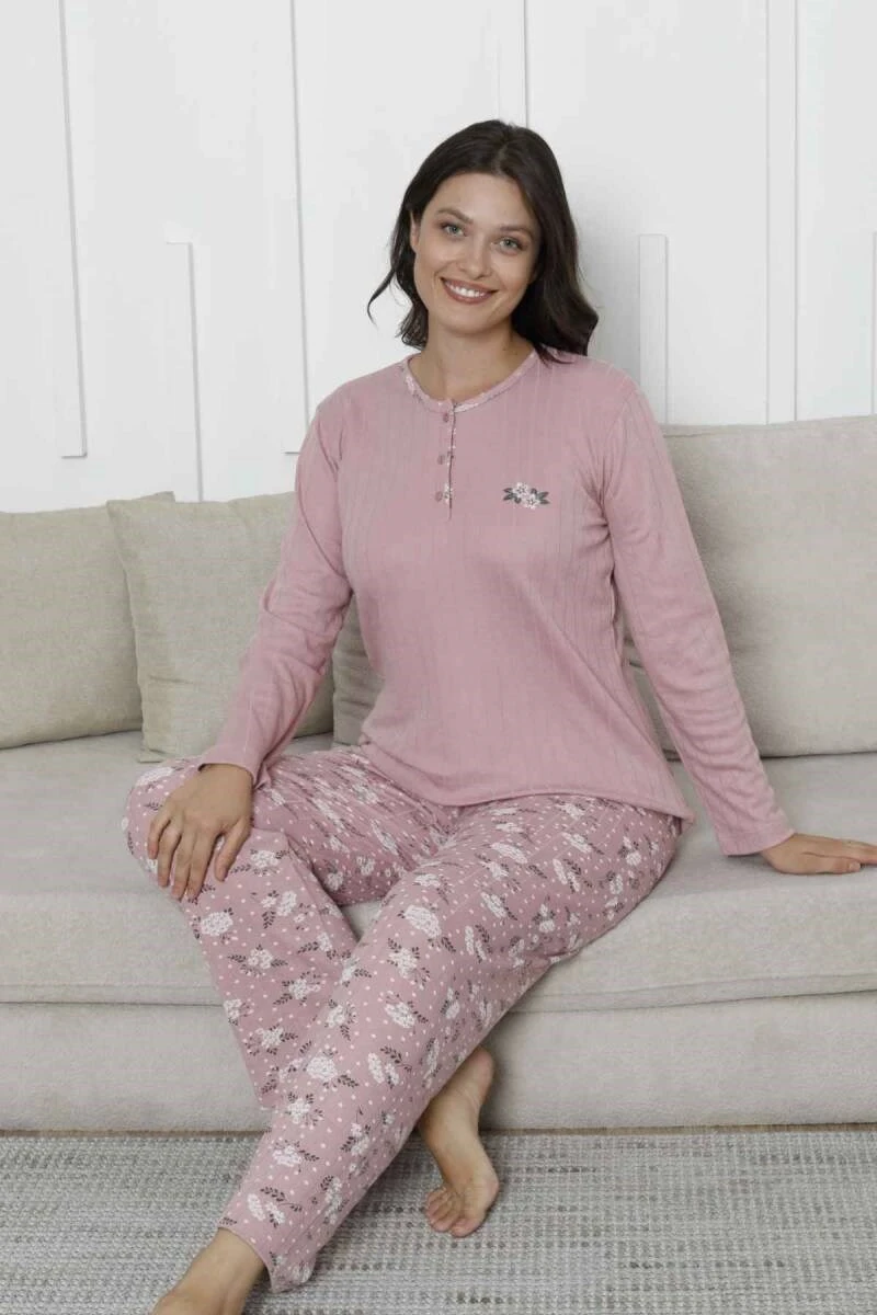 Kadın Çiçek Desen 3 Düğmeli Raporlu Kışlık Viskon Uzun Kol Pijama Takımı
