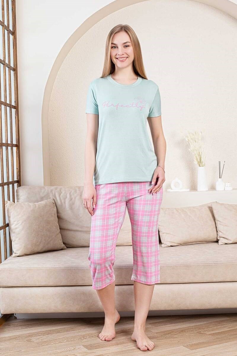 Kadın Su Yeşili Pembe Ekose Desen Bisiklet Yaka Düğmesiz Likralı Bambu Kısa Kol Kapri Pijama Takımı