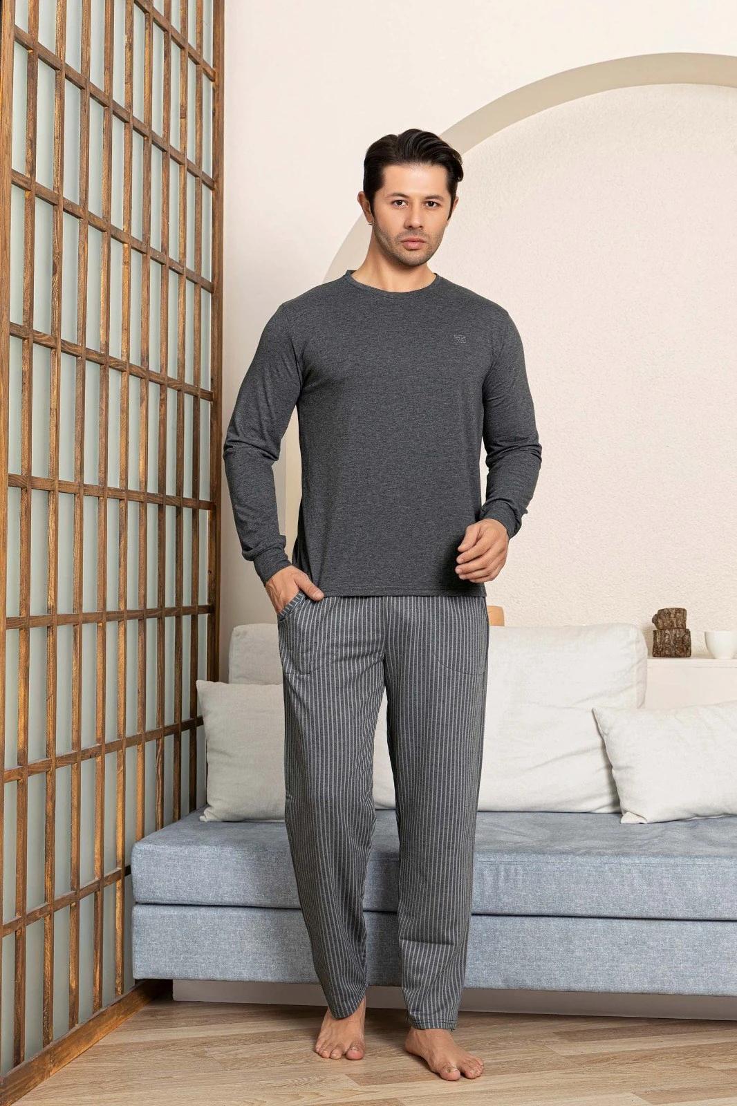 Erkek Düğmesiz Çizgili Jakar Kumaş Mevsimlik Kol Manşetli Uzun Kol Cepli Pijama Takımı