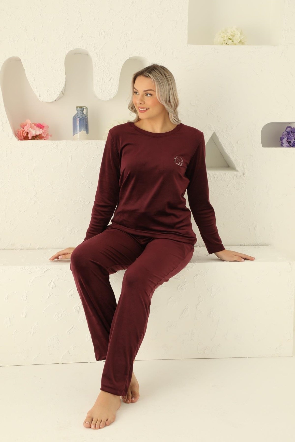 Kadın Bisiklet Yaka Düğmesiz İpeksi Yumuşak Kadife Kışlık Uzun Kol Cepli Pijama Takımı