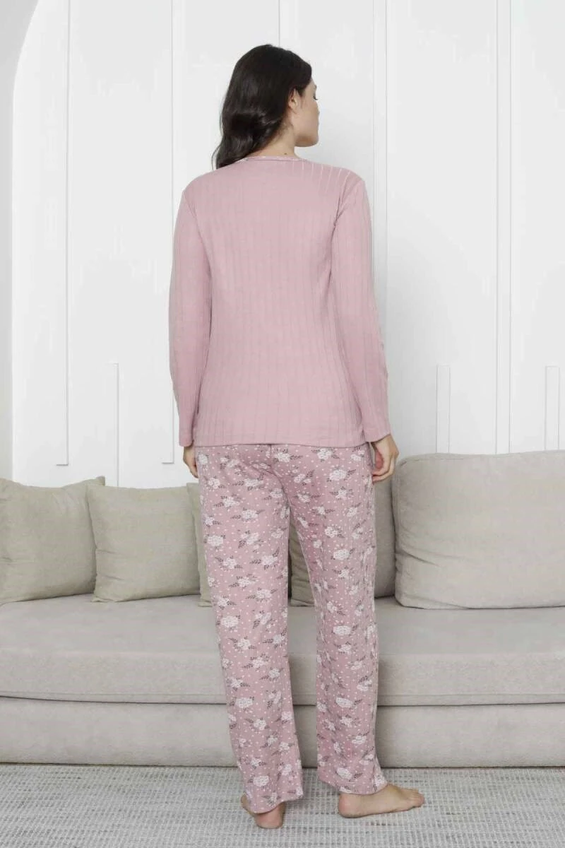 Kadın Çiçek Desen 3 Düğmeli Raporlu Kışlık Viskon Uzun Kol Pijama Takımı