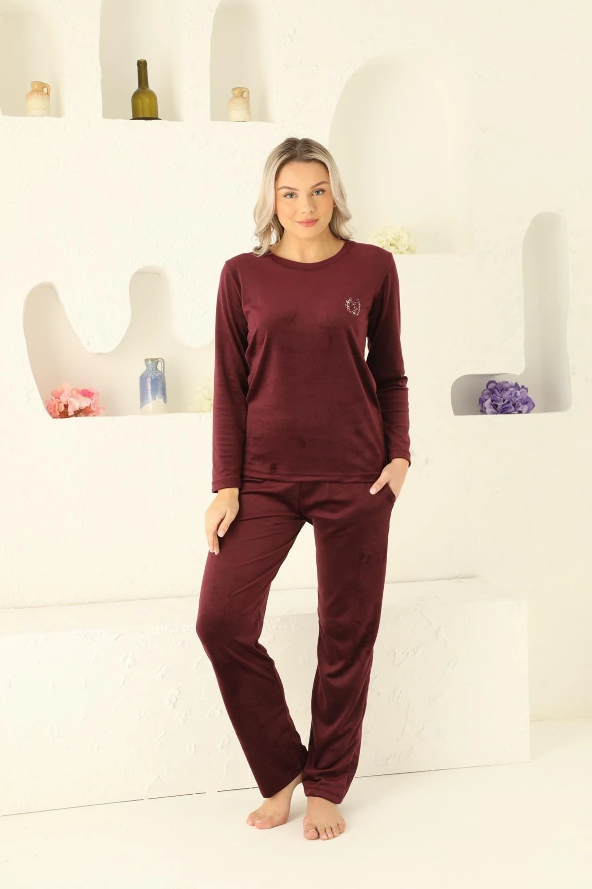 Kadın Bisiklet Yaka Düğmesiz İpeksi Yumuşak Kadife Kışlık Uzun Kol Cepli Pijama Takımı