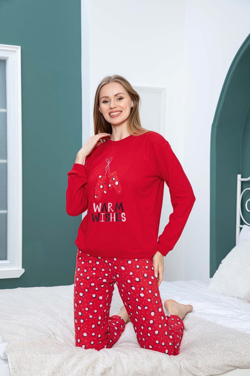 Kadın Kırmızı Noel Yeni Yıl Bisiklet Yaka Kışlık Termal Cepli Bilek Manşetli/Lastikli Pijama Takımı