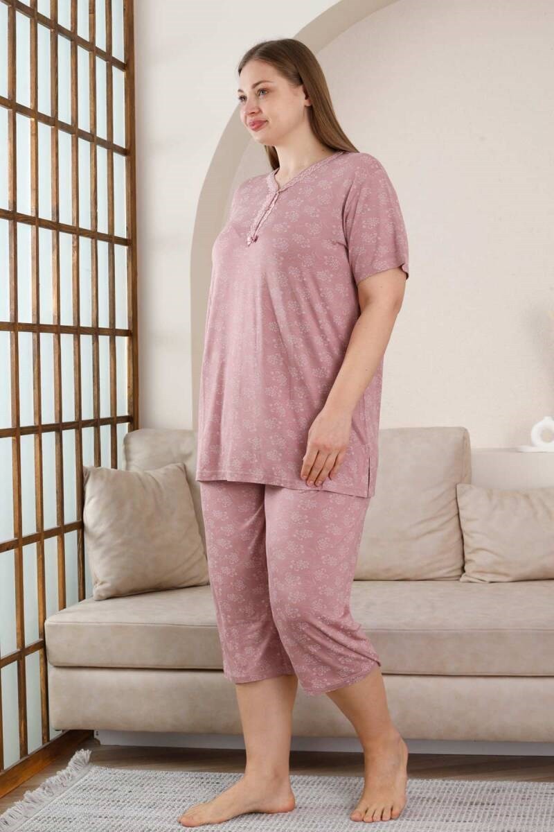 Kadın Gül Kurusu V Yaka Dantel Detay Viskon 3 Düğmeli Kısa Kol Yazlık Büyük Beden Kapri Pijama 