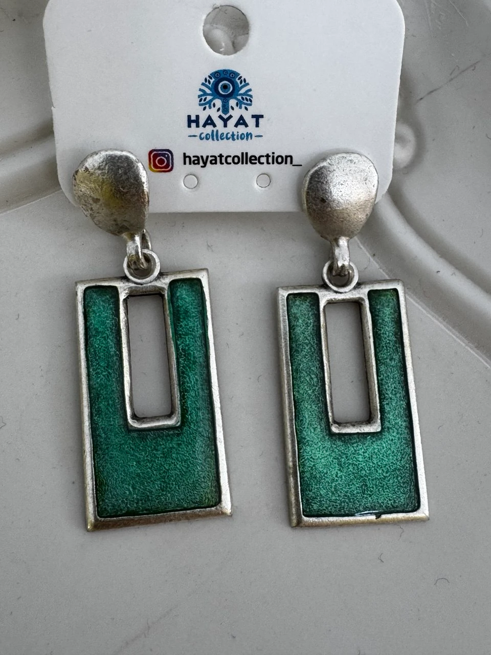 YEŞİL DİKDÖRTGEN KÜPE