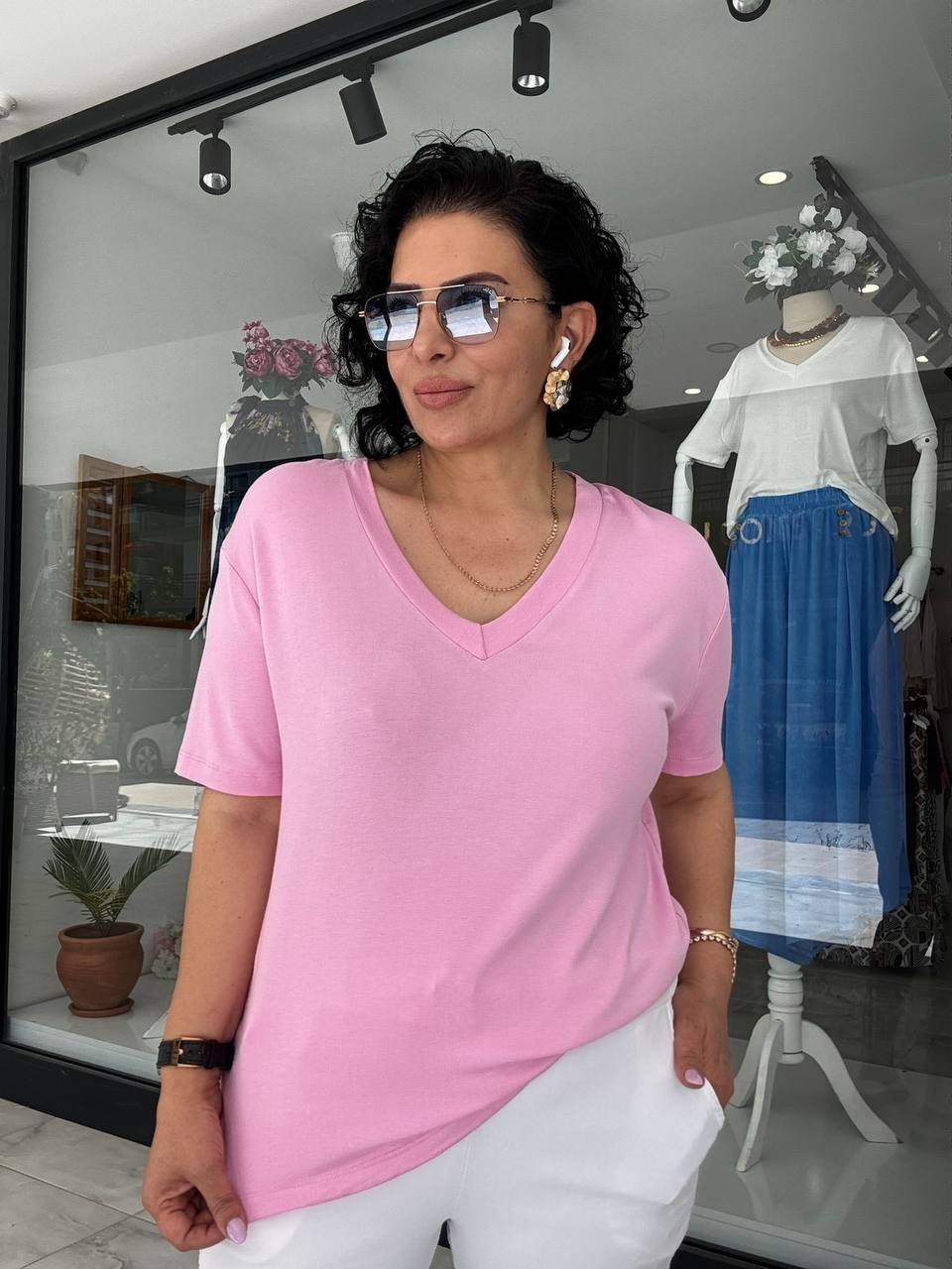 PEMBE V YAKA T-SHİRT