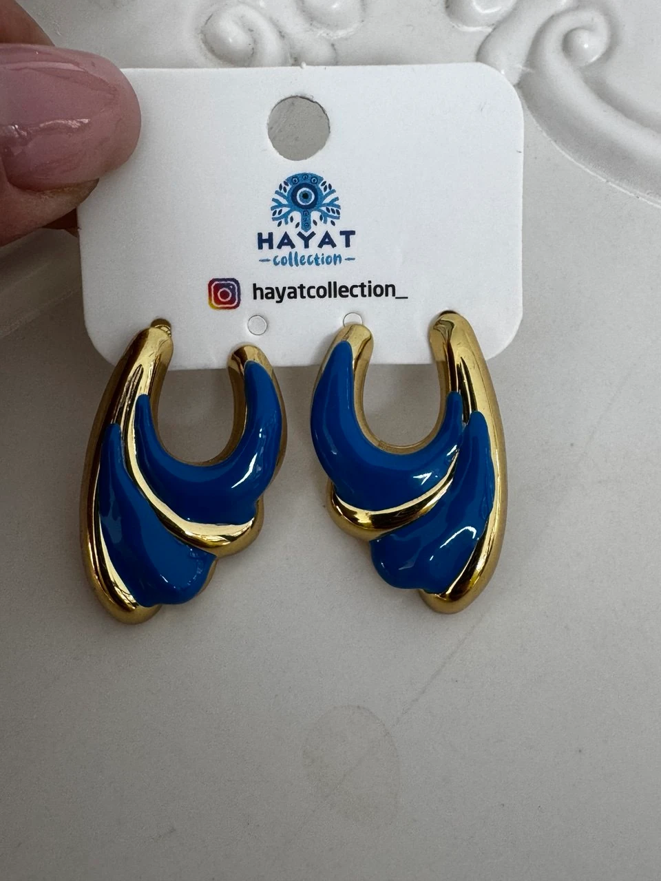 MAVİLİ GOLD DETAYLI KÜPE