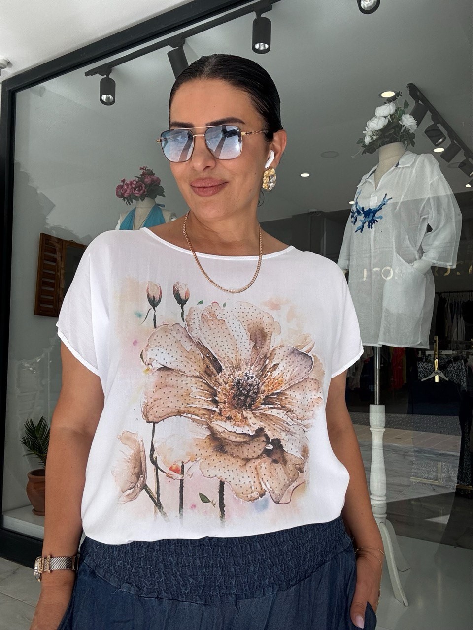 İTALYAN TAŞ DETAYLI ÇİÇEK T-SHİRT