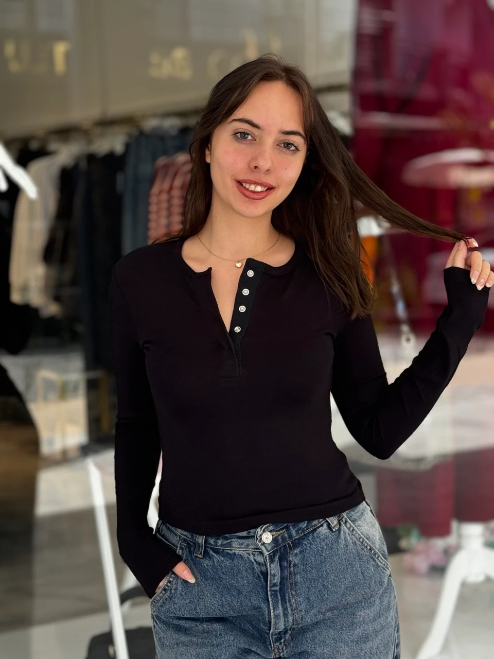 DÜĞME DETAYLI SİYAH BODY