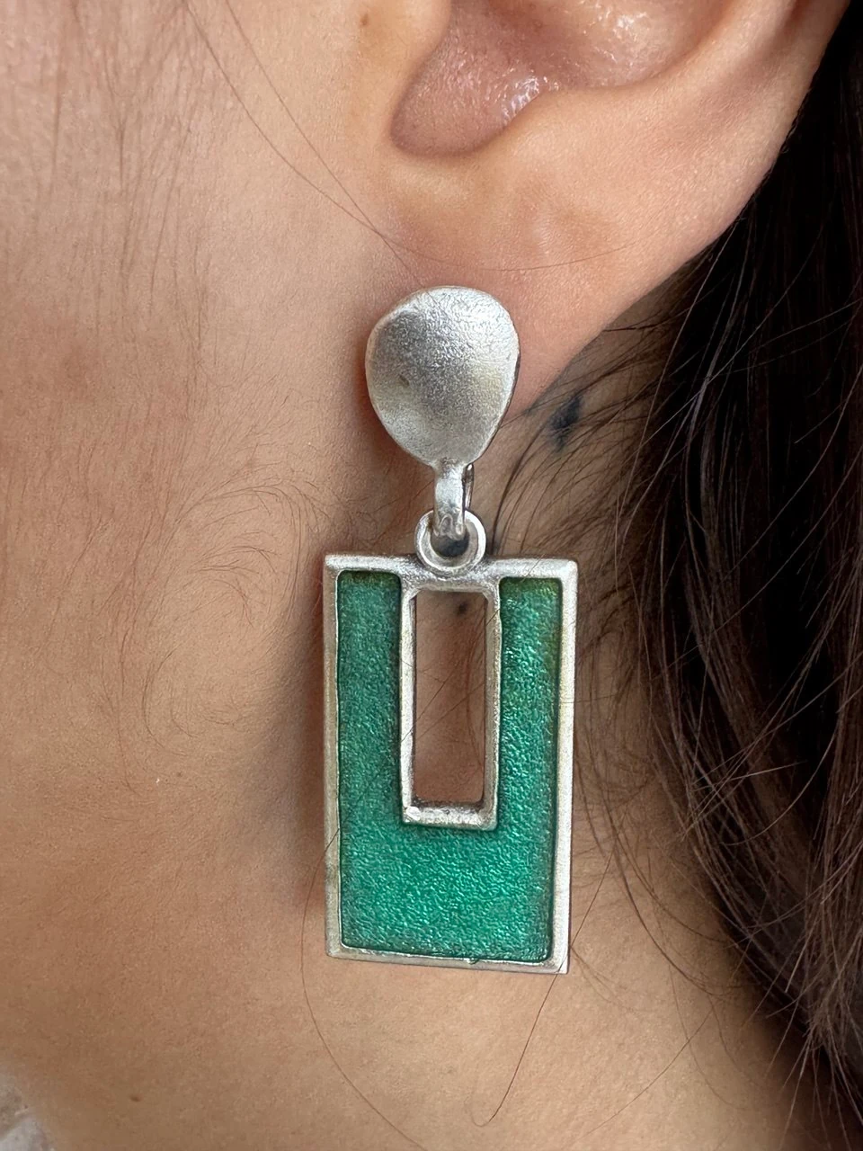 YEŞİL DİKDÖRTGEN KÜPE