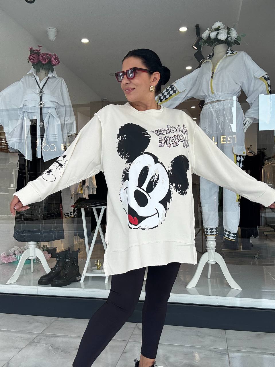 KREM MİCKEY MOUSE SWEATSHİRT