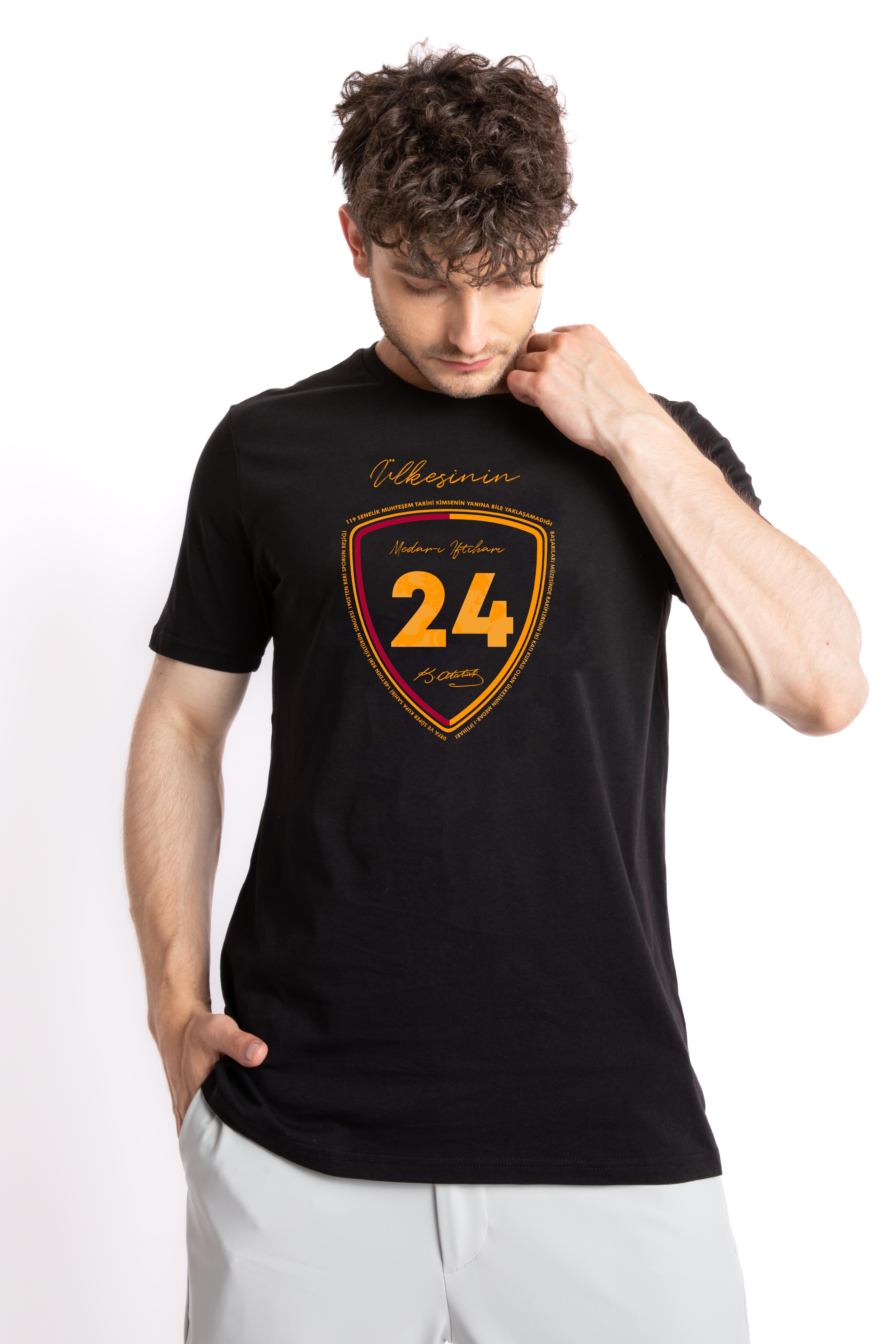 24 siyah