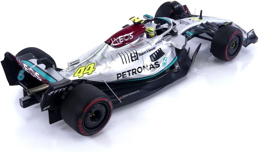 Minichamps 110220044 1/18 Ölçek MERCEDES-AMG PETRONAS FORMULA ONE TEAM F1 W13 E PERFORMANCE - LEWIS HAMILTON - SPAIN GP 2022 Limitli Üretim 1248 Adet